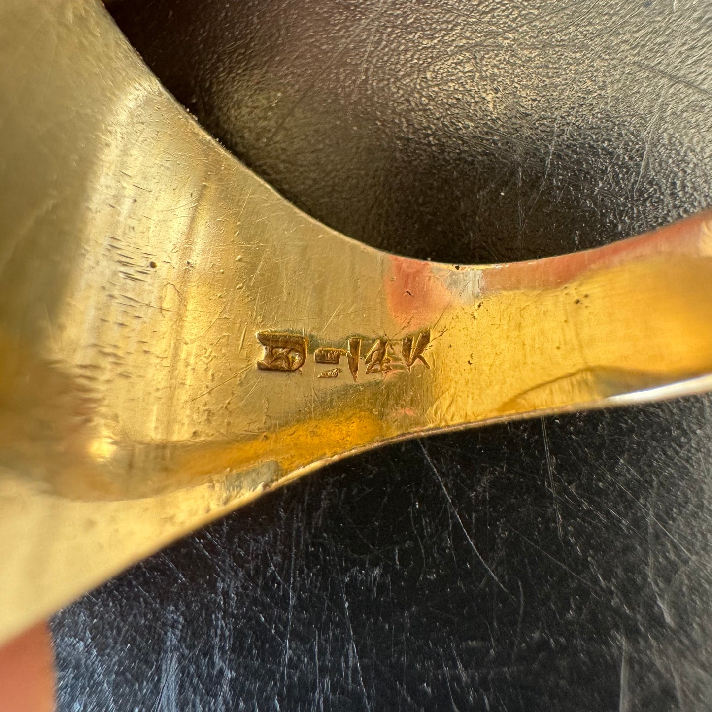 Mid-Century 14k Yellow Gold Natural Diamond Julius Caesar Mafioso Style Signet Ring (8.5)