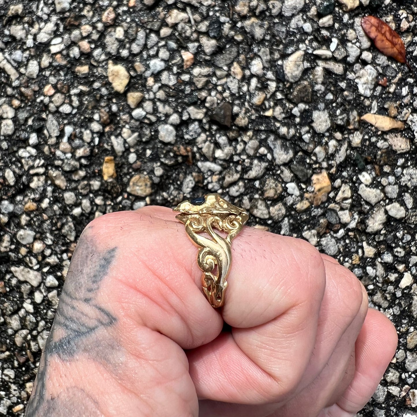 Art Nouveau 14k Yellow Gold Blue Sapphire Lion Ring (6.5)