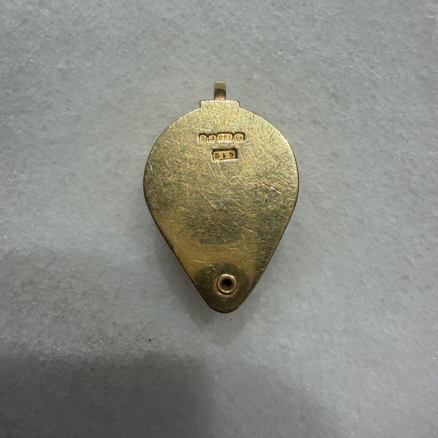 1977 Solid 18k Yellow Gold English Hallmarked Jewelers Loupe Pendant