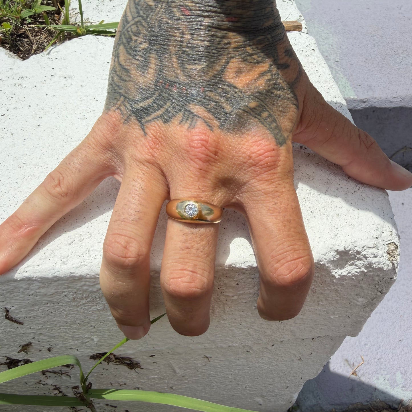 Mid-Century Solid 14k Yellow Gold .45ct Natural VS Diamond Rub Over Gypsy Ring (10)