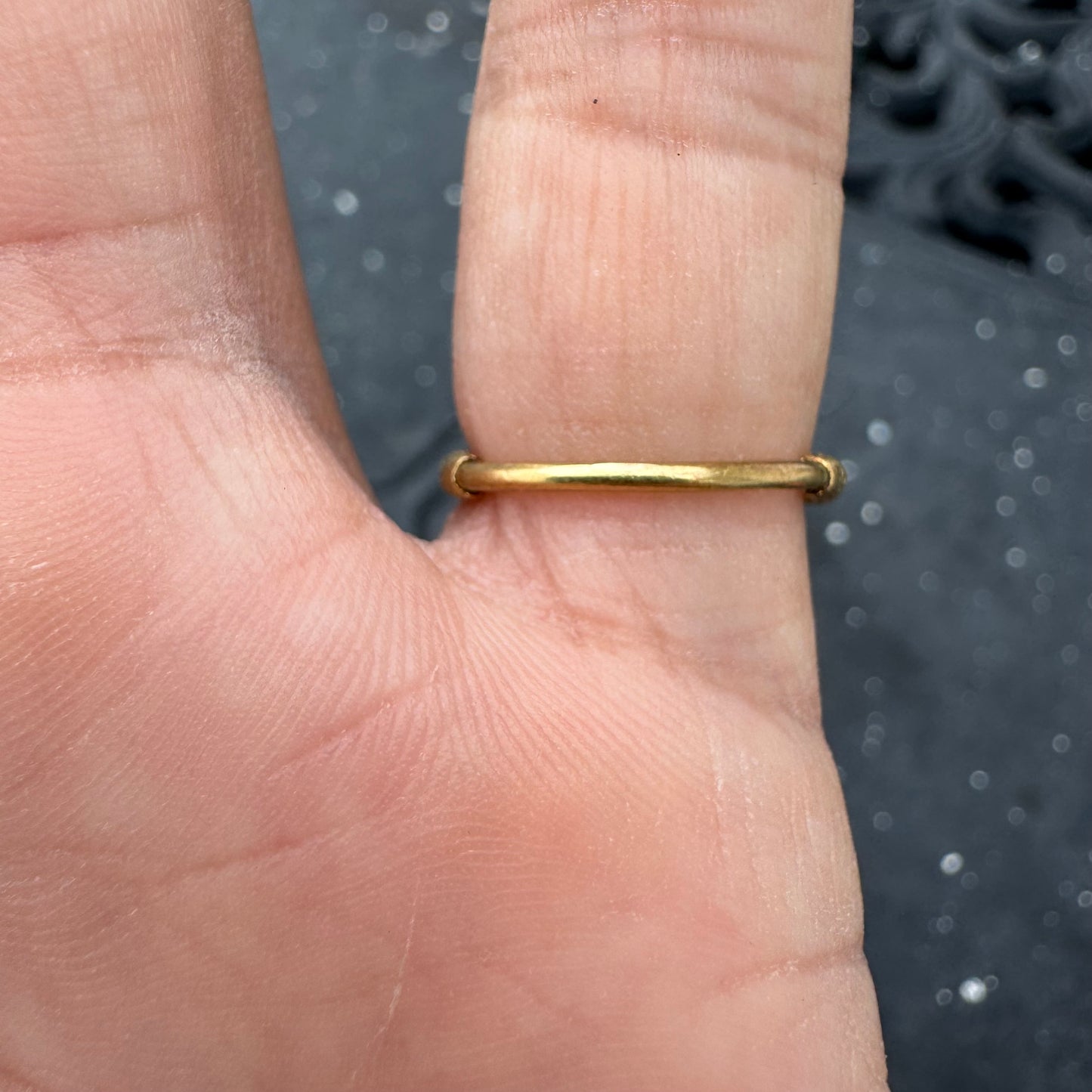 Antique 18k Yellow Gold Ancient Egyptian Faience Carved Scarab Flip Ring (4.25)