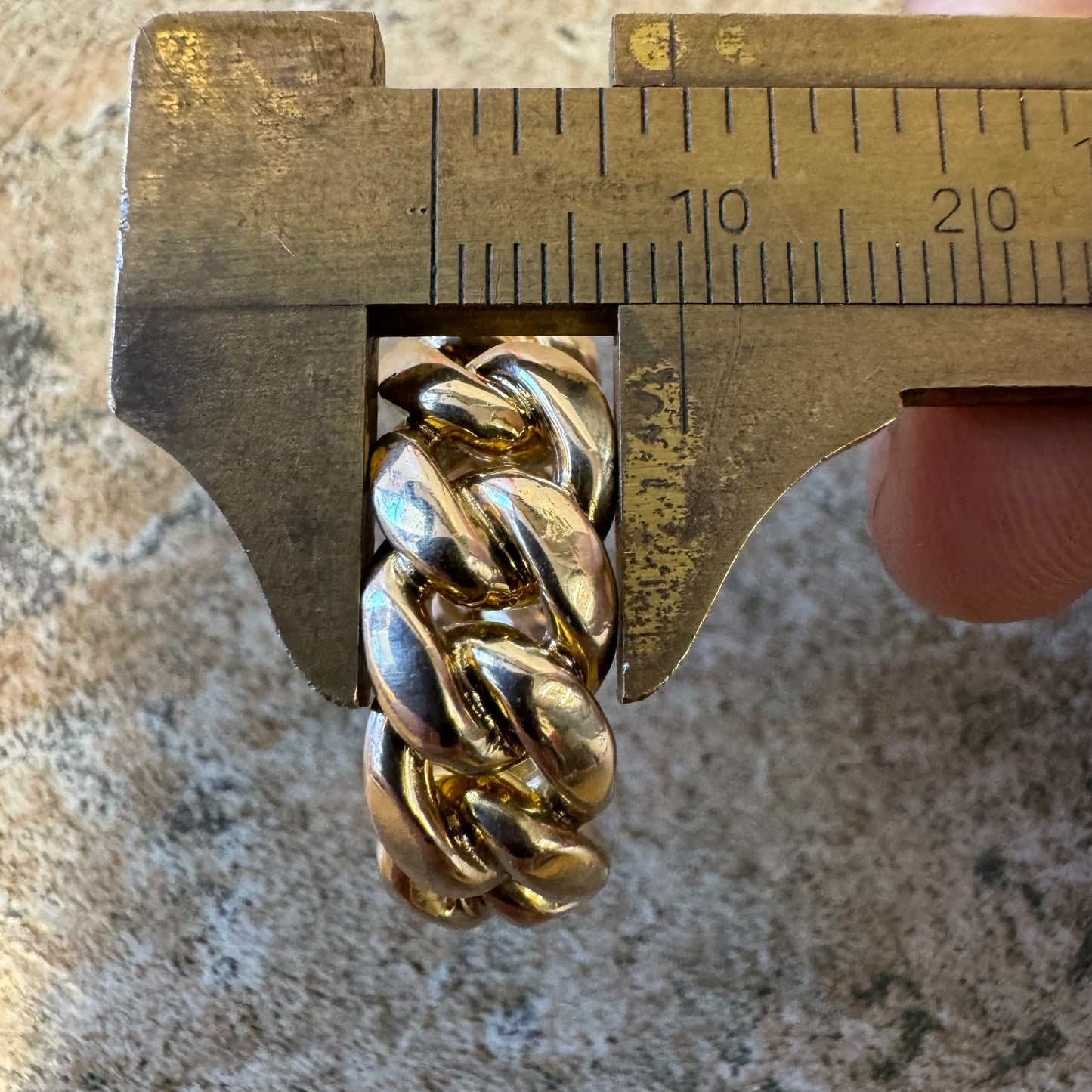 Immaculate Custom Solid 10k Yellow Gold Heavyweight Chunky Miami Cuban Link Ring (8.25)