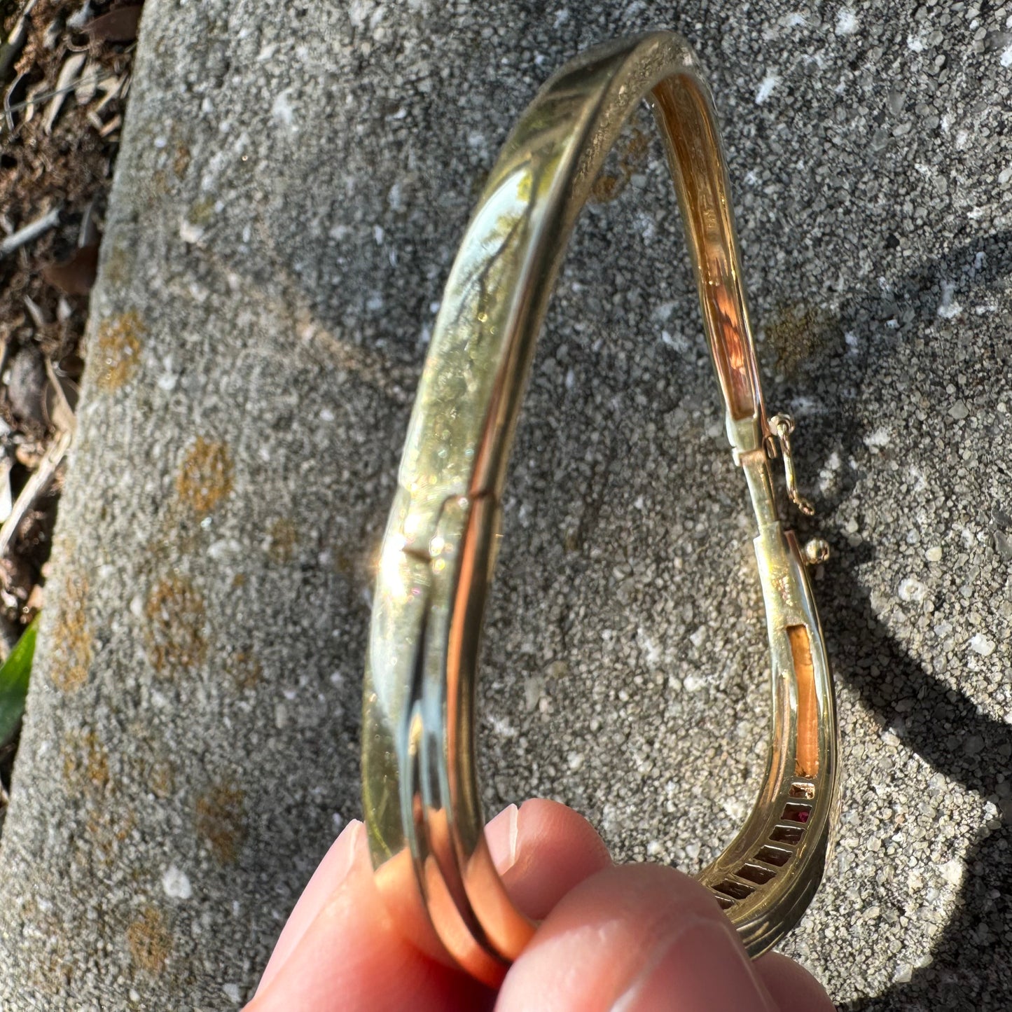 Vintage Solid 14k Yellow Gold Natural Diamond And Ruby Bangle Bracelet