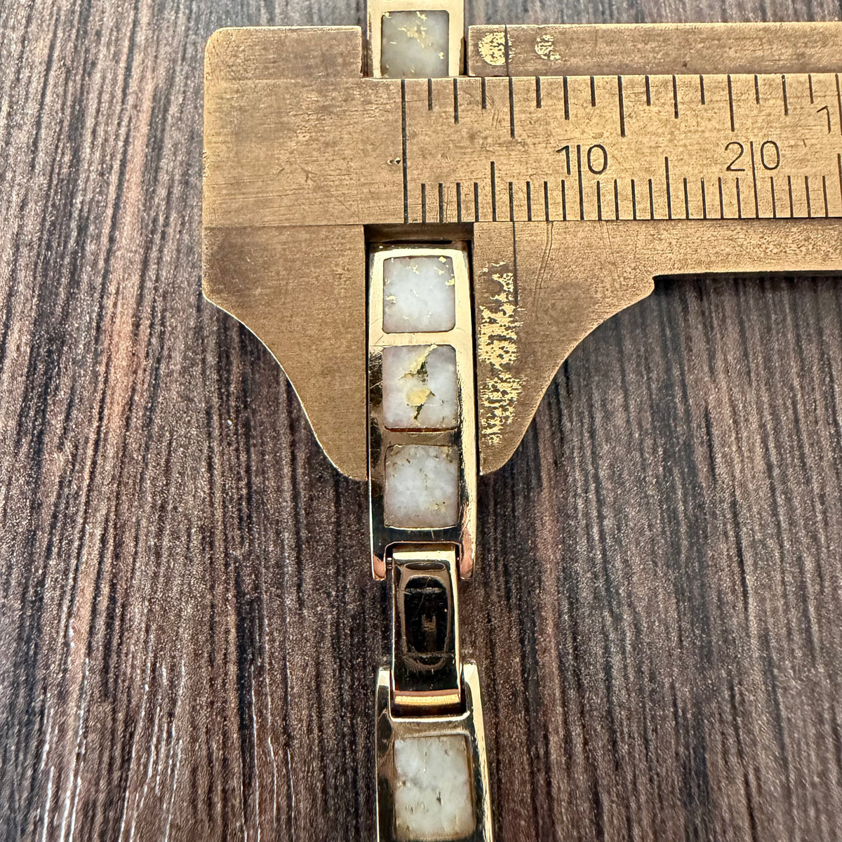 Vintage Solid 14k Yellow Gold Inlaid Gold-bearing Quartz Bracelet (7.75”-8”)