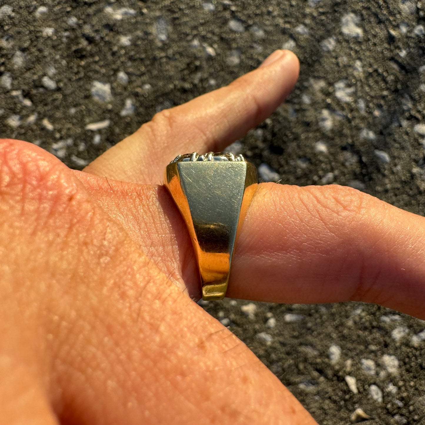 1970’s 14k Yellow Gold 1.75ctw Natural Diamond Kentucky Cluster Signet Ring (7)