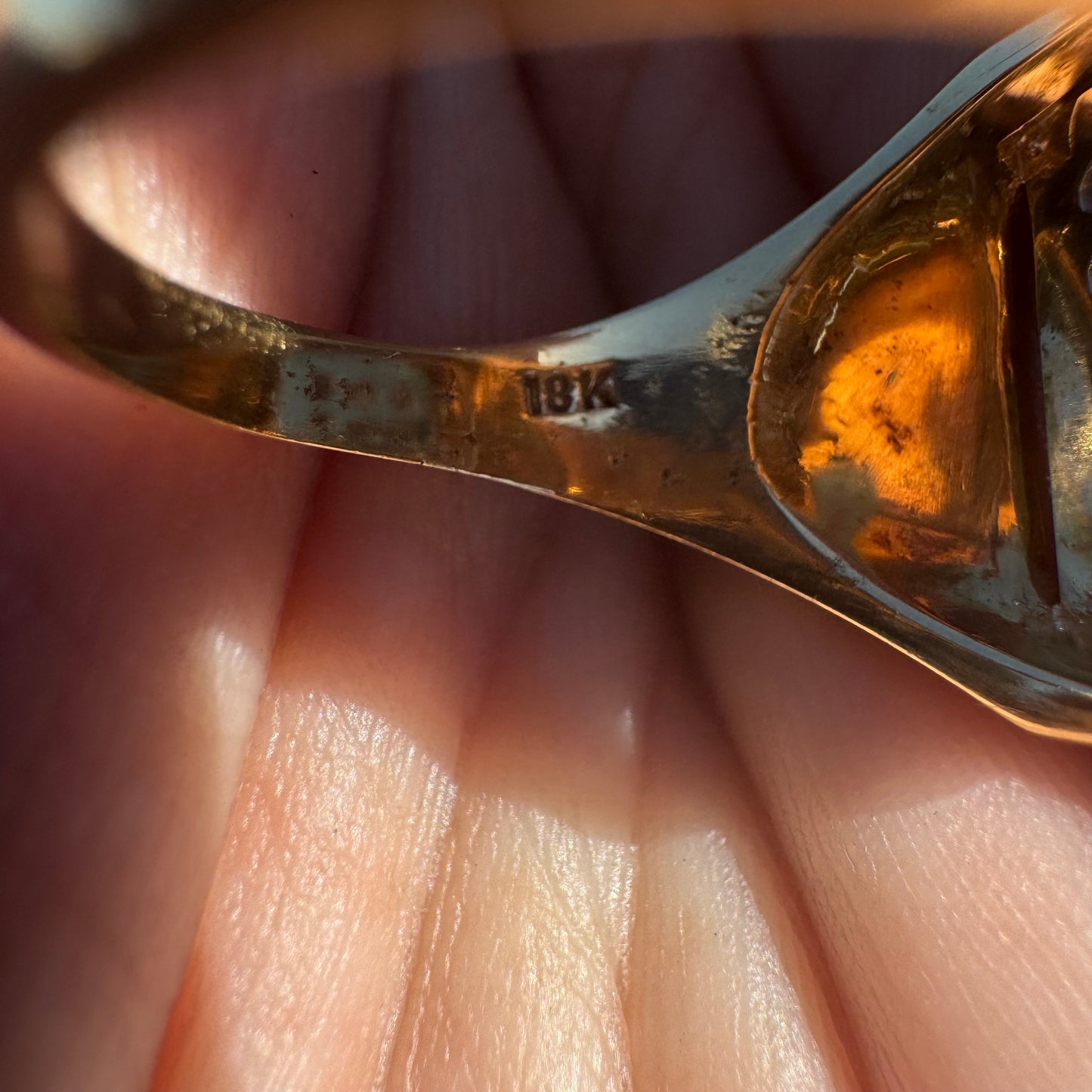 Vintage Solid 18k Gold 1.0ctw Natural VS Diamond Signet Ring (9.75)
