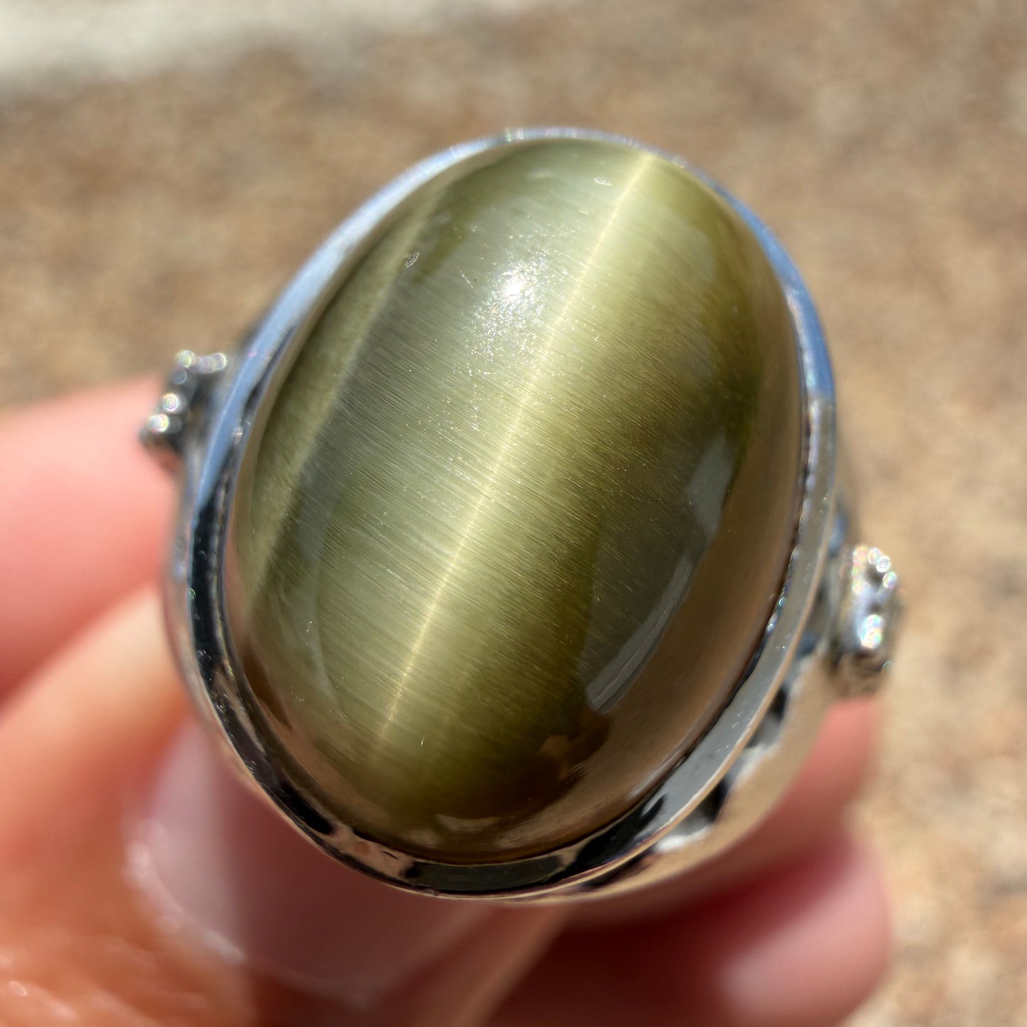 Mid-Century Solid 14k White Gold 7.25ctw Natural Chrysoberyl Cats Eye And Diamond Gents Ring (8.5)