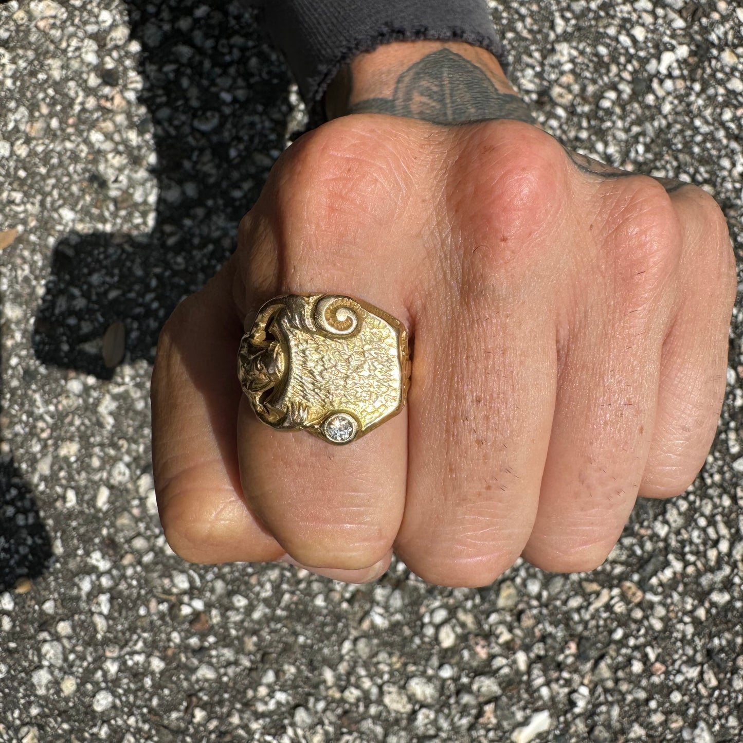 Art Nouveau Solid 14k Yellow Gold Mermaid Scroll Signet Ring (11)