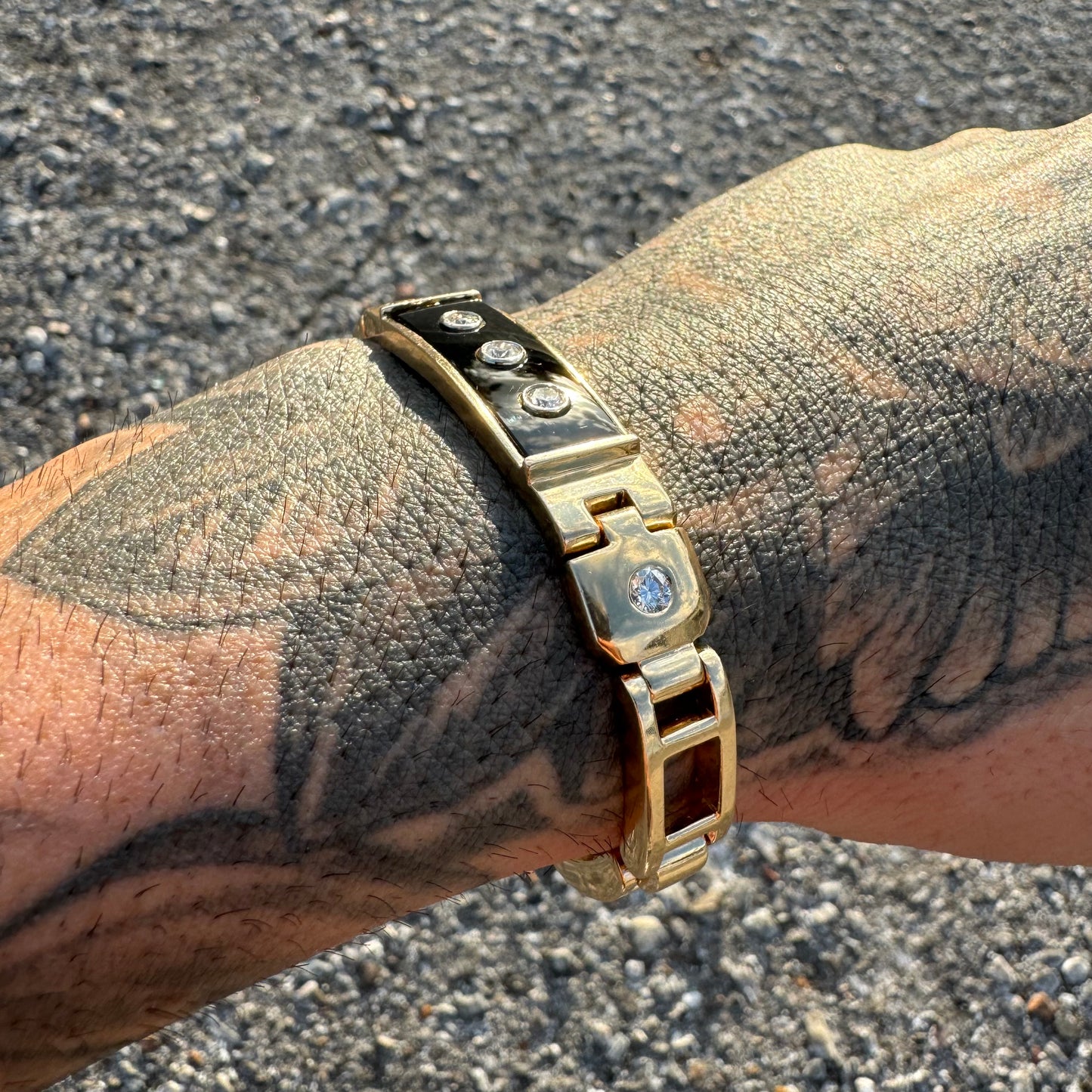 1980’s Solid 14k Yellow Gold 1.0ctw Natural Diamond Black Onyx Heavyweight Bracelet (7.5”)