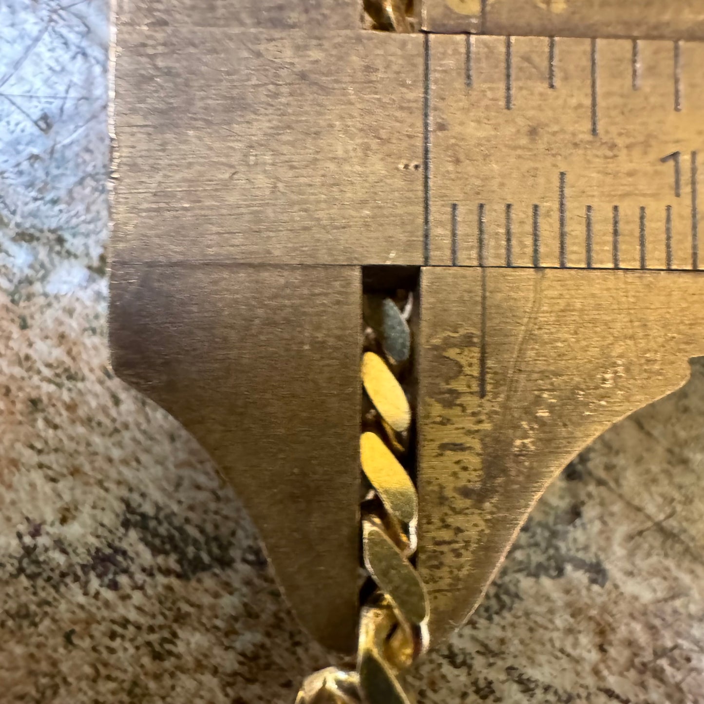 Solid 14k Yellow Gold Cuban Link Bracelet (7.5”)