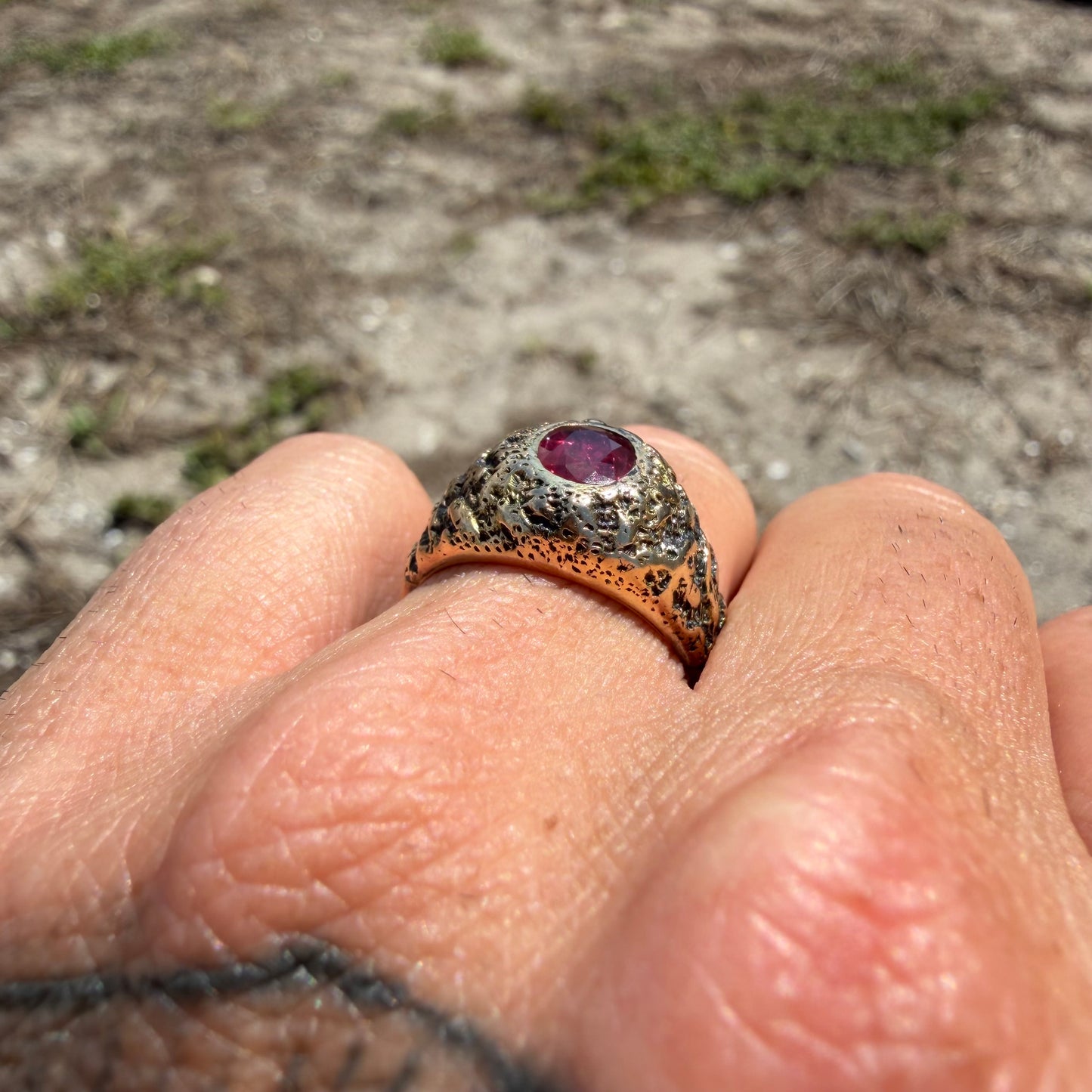 Antique Solid 14k Yellow Gold Natural Ruby Brutalist Gypsy Ring (7.75)