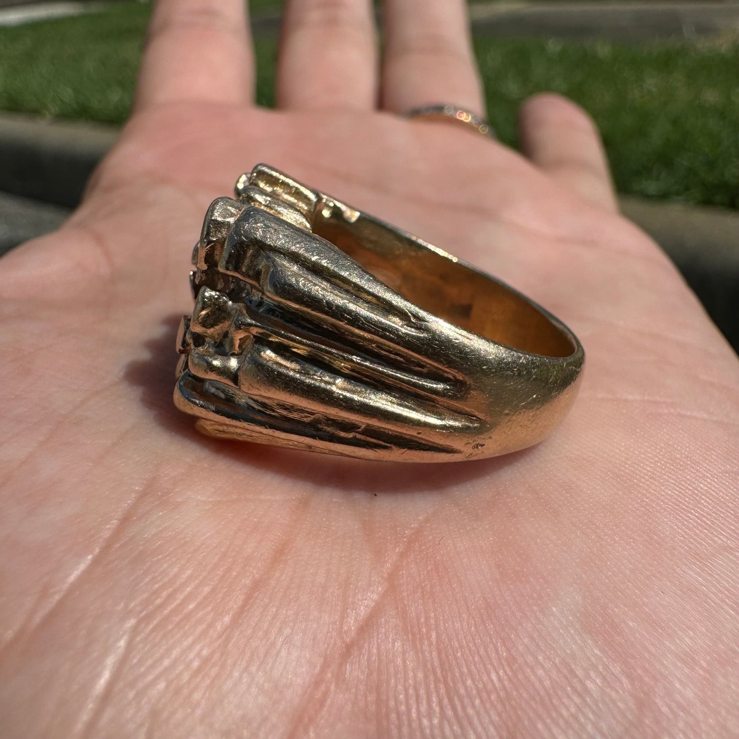 1980’s Solid 14k Yellow Gold Heavyweight .35ctw Diamond Encrusted Nugget Ring (8.5)