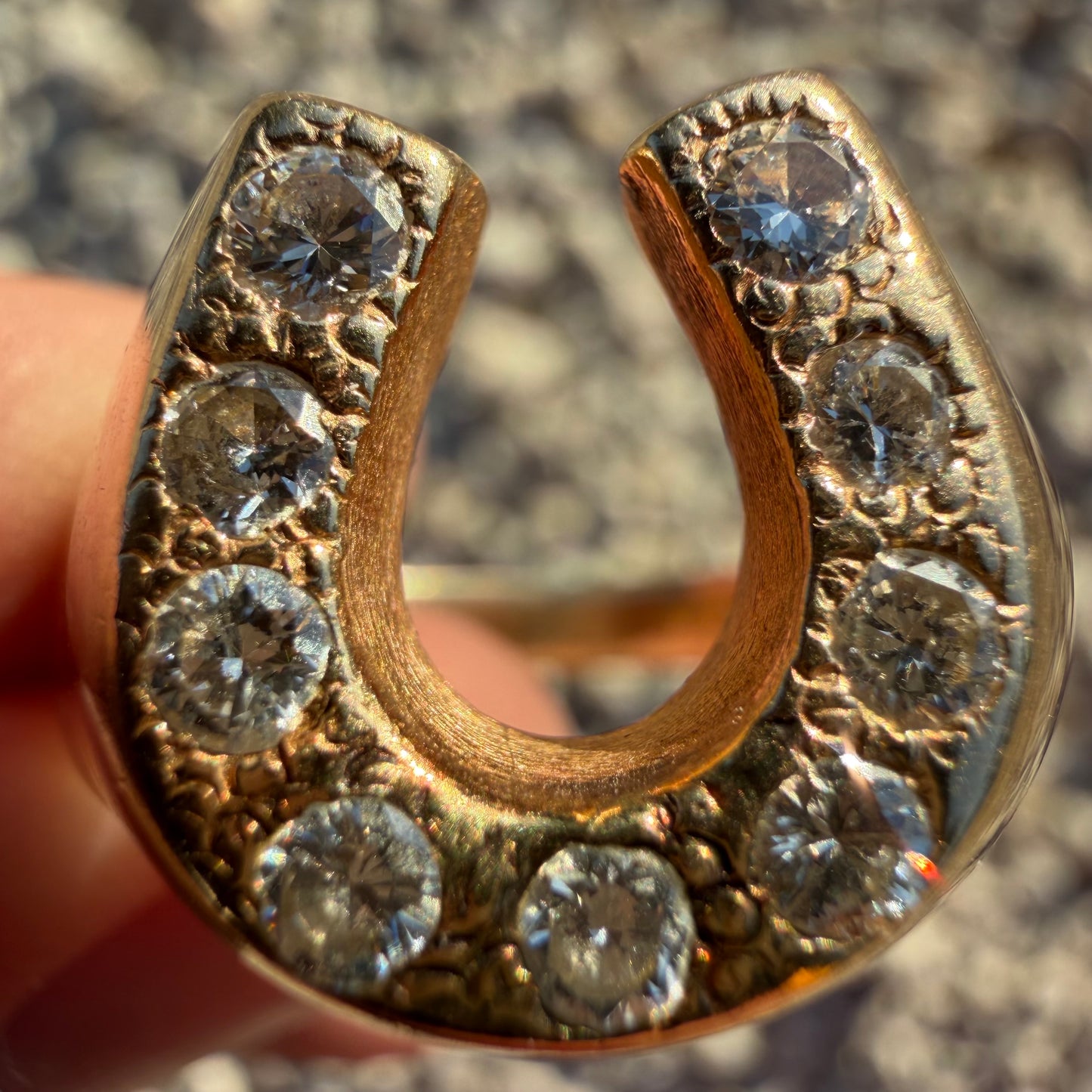 1970’s Solid 14k Yellow Gold 1.0ctw Natural Diamond Encrusted Horseshoe Ring (14)