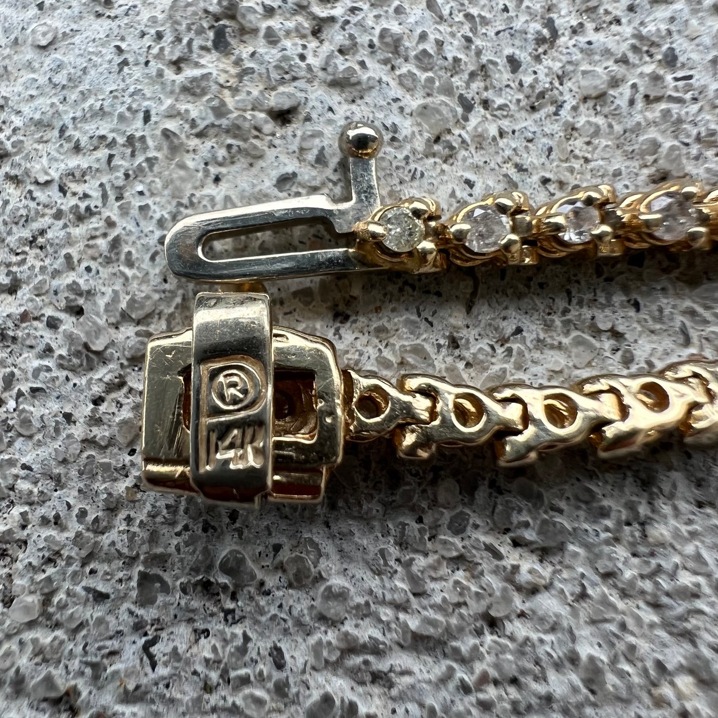 Vintage 14k Yellow Gold 1.15CTW Natural Diamond Tennis Bracelet (6.75”)