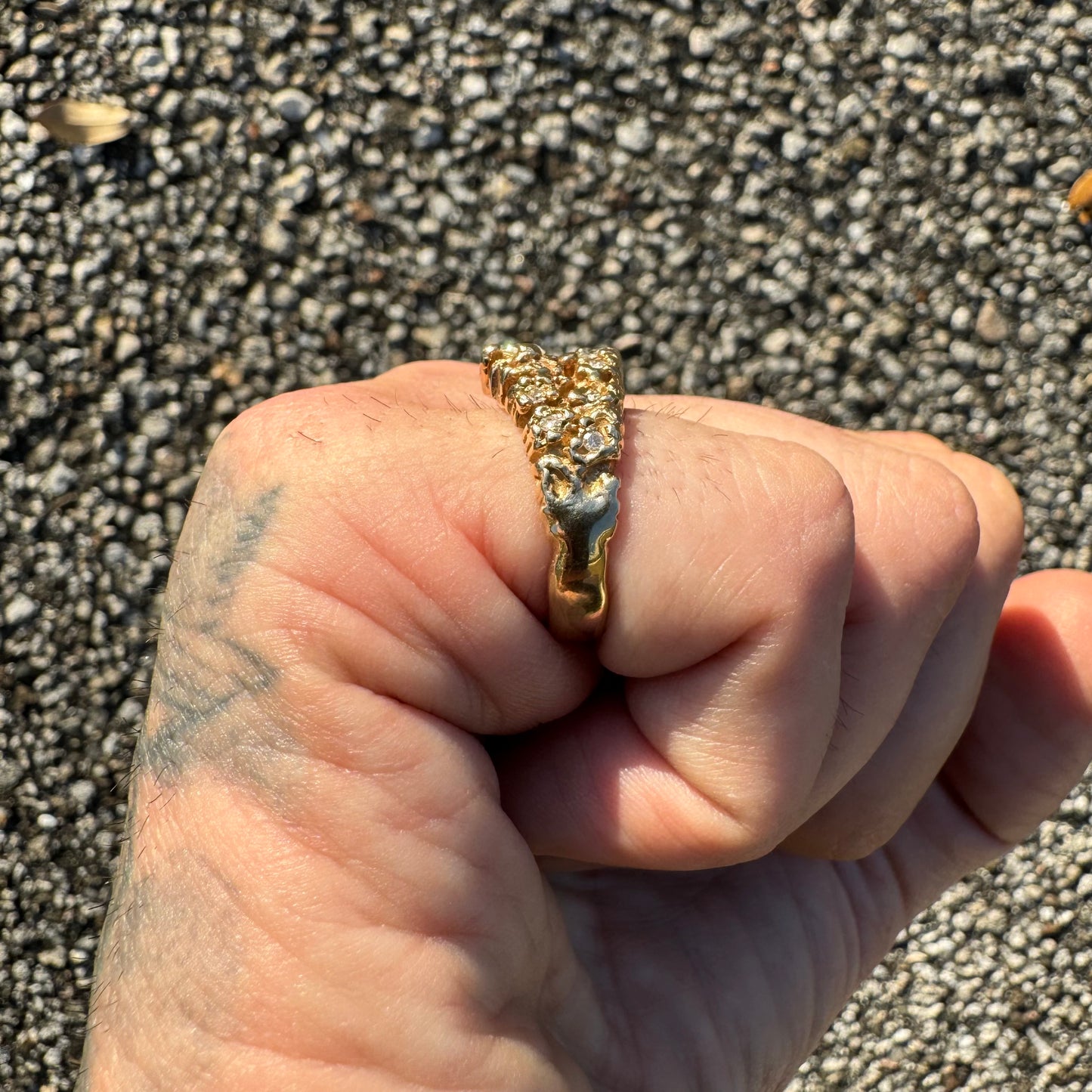 Vintage Solid 14k Yellow Gold .90CTW Natural Diamond Brutalist Nugget Cluster Ring (7.5)