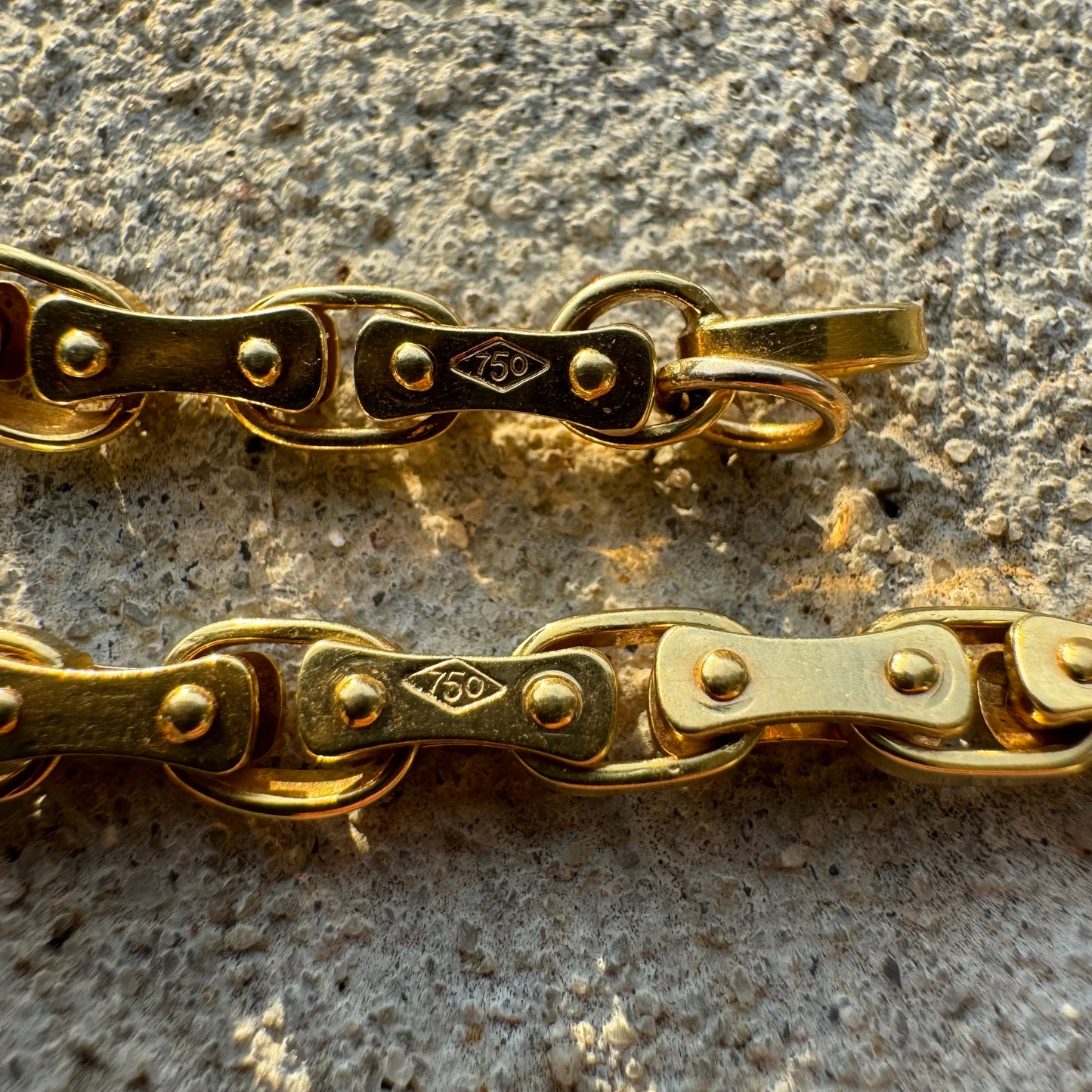 Vintage Designer Made Solid 18k Yellow Gold Heavyweight Drive Chain Link Necklace (22”)