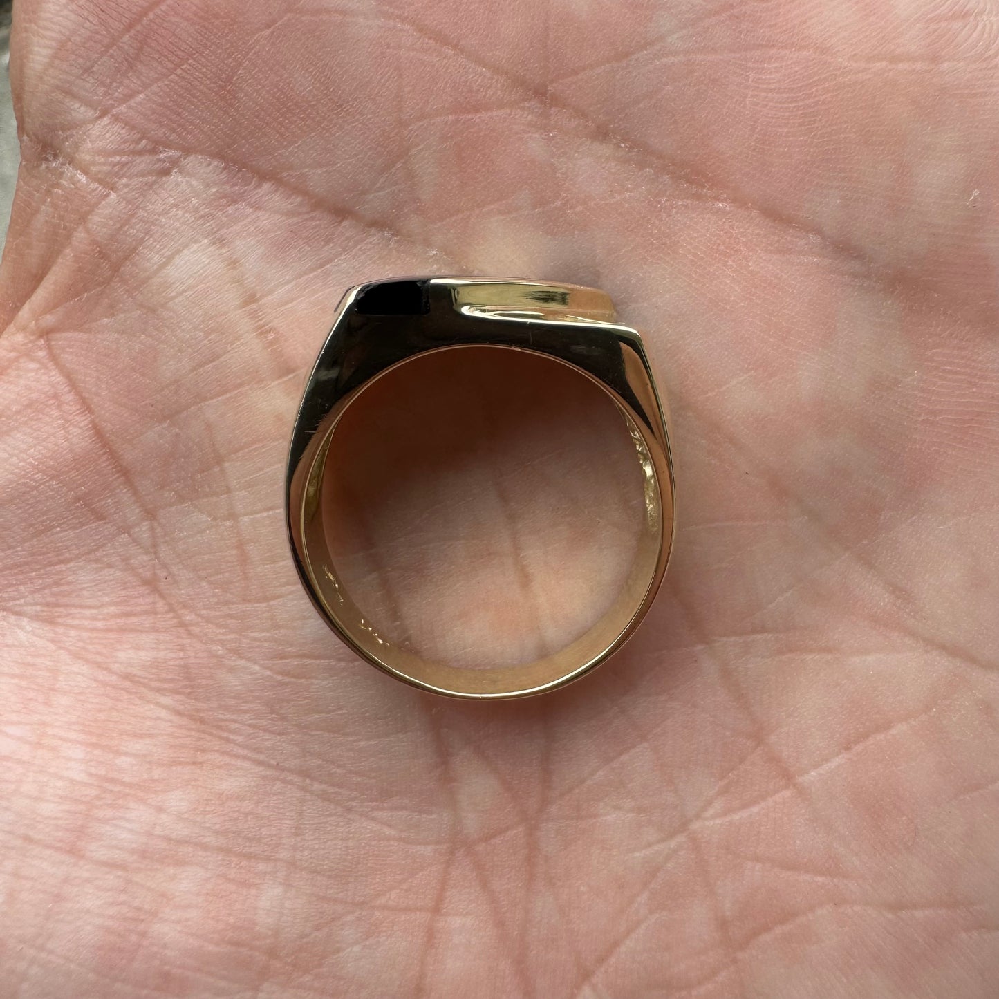 Vintage 14k Yellow Gold .25CT Natural VS Quality Diamond Black Onyx Inlaid Step Cut Ring (10)