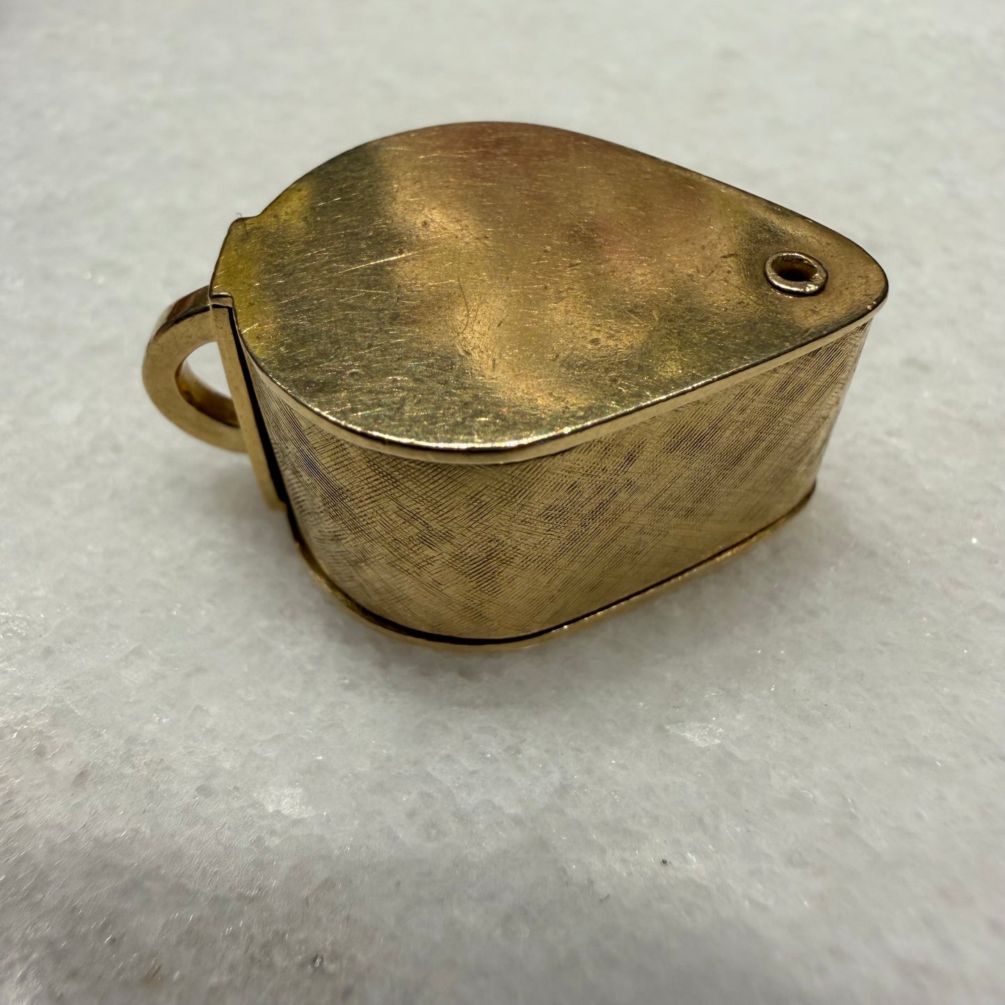 1977 Solid 18k Yellow Gold English Hallmarked Jewelers Loupe Pendant