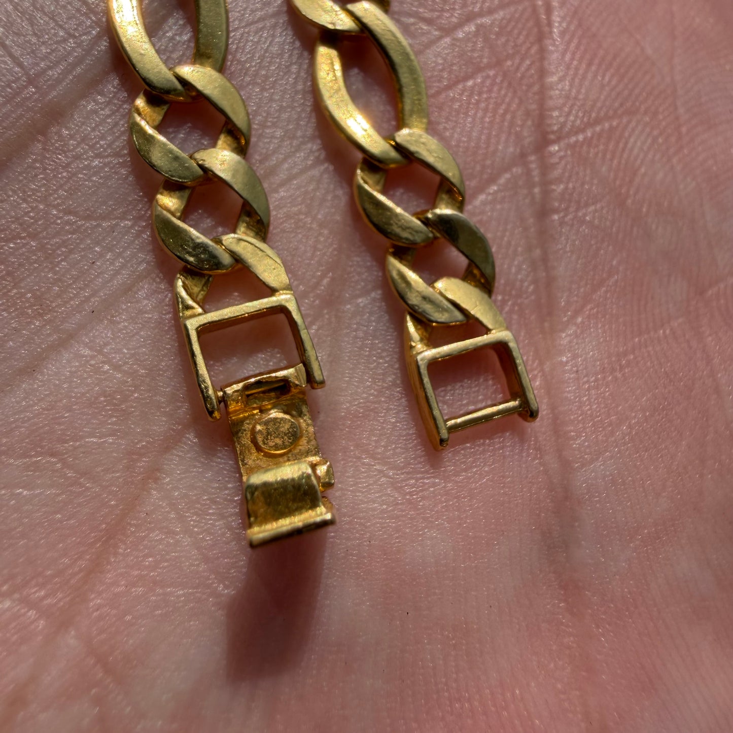 Vintage Solid 18k Yellow Gold Old School Figaro Link Necklace (18”)