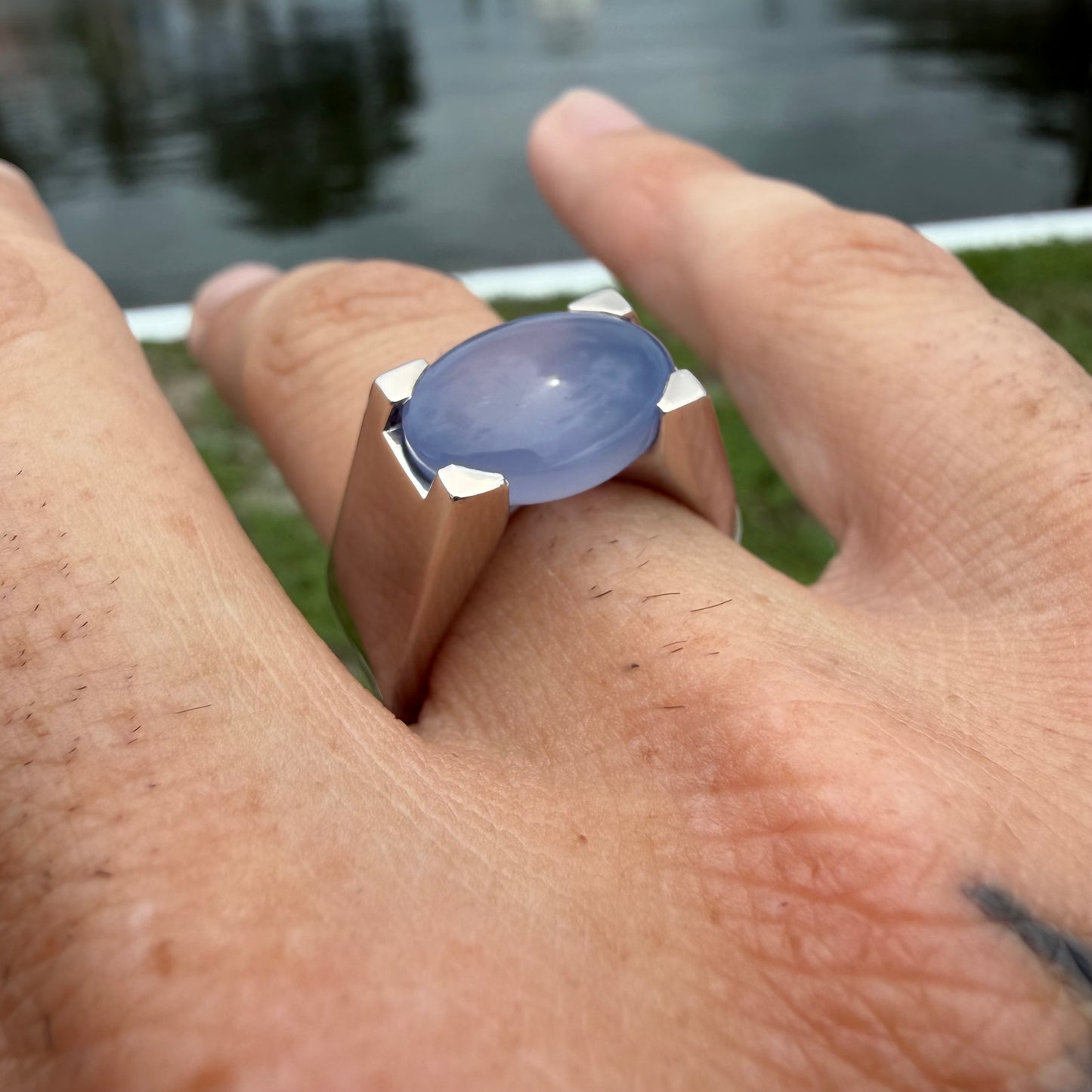 1999 Cartier Solid 18k White Gold Tankissme Chalcedony Ring (8)