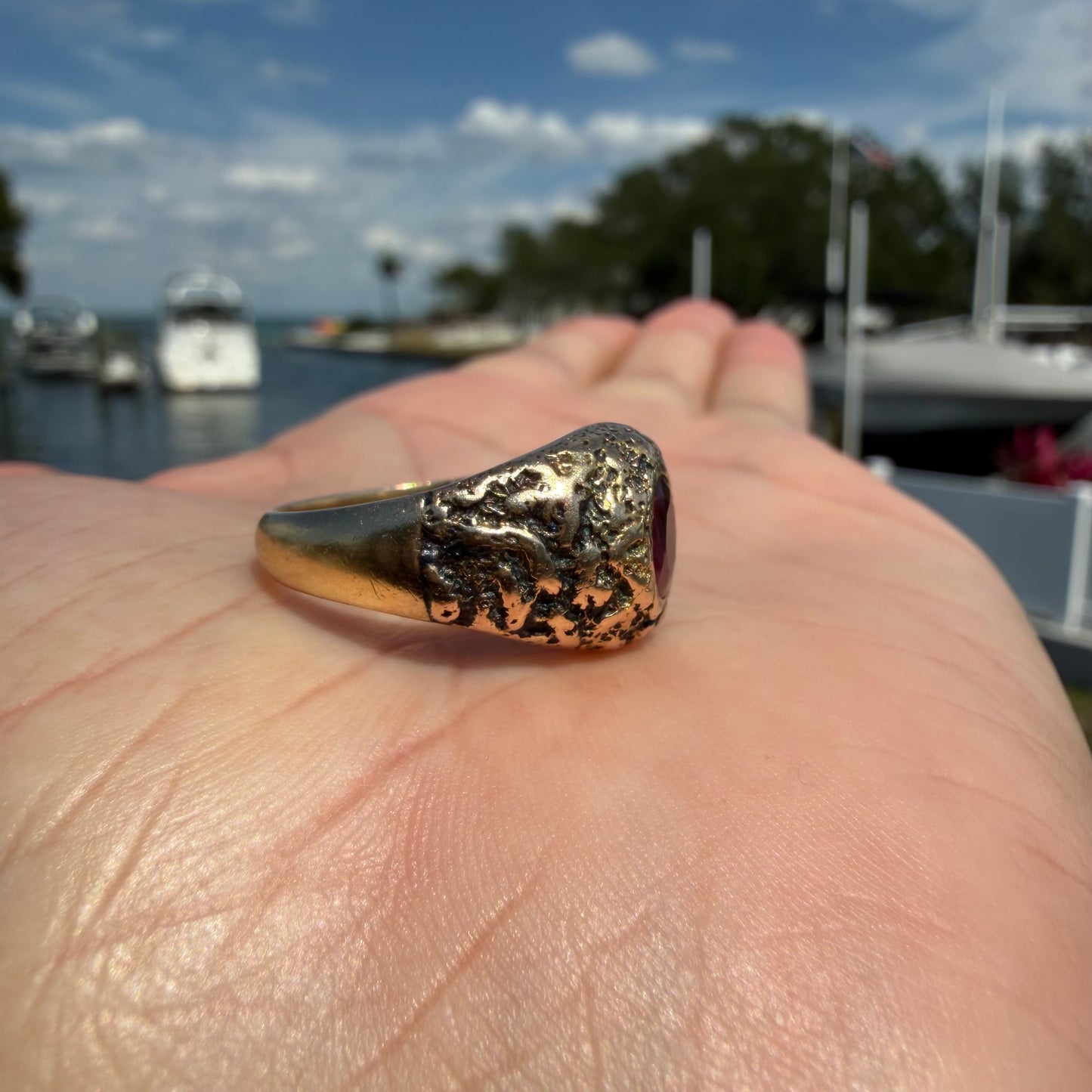 Antique Solid 14k Yellow Gold Natural Ruby Brutalist Gypsy Ring (7.75)