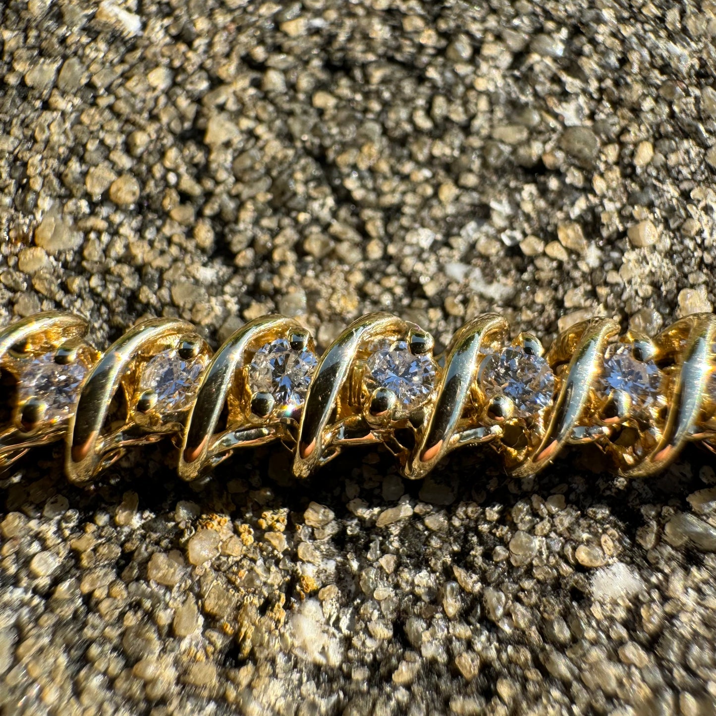 Vintage 14k Yellow Gold 2.0CTW Natural Diamond Tennis Bracelet (7.25”)