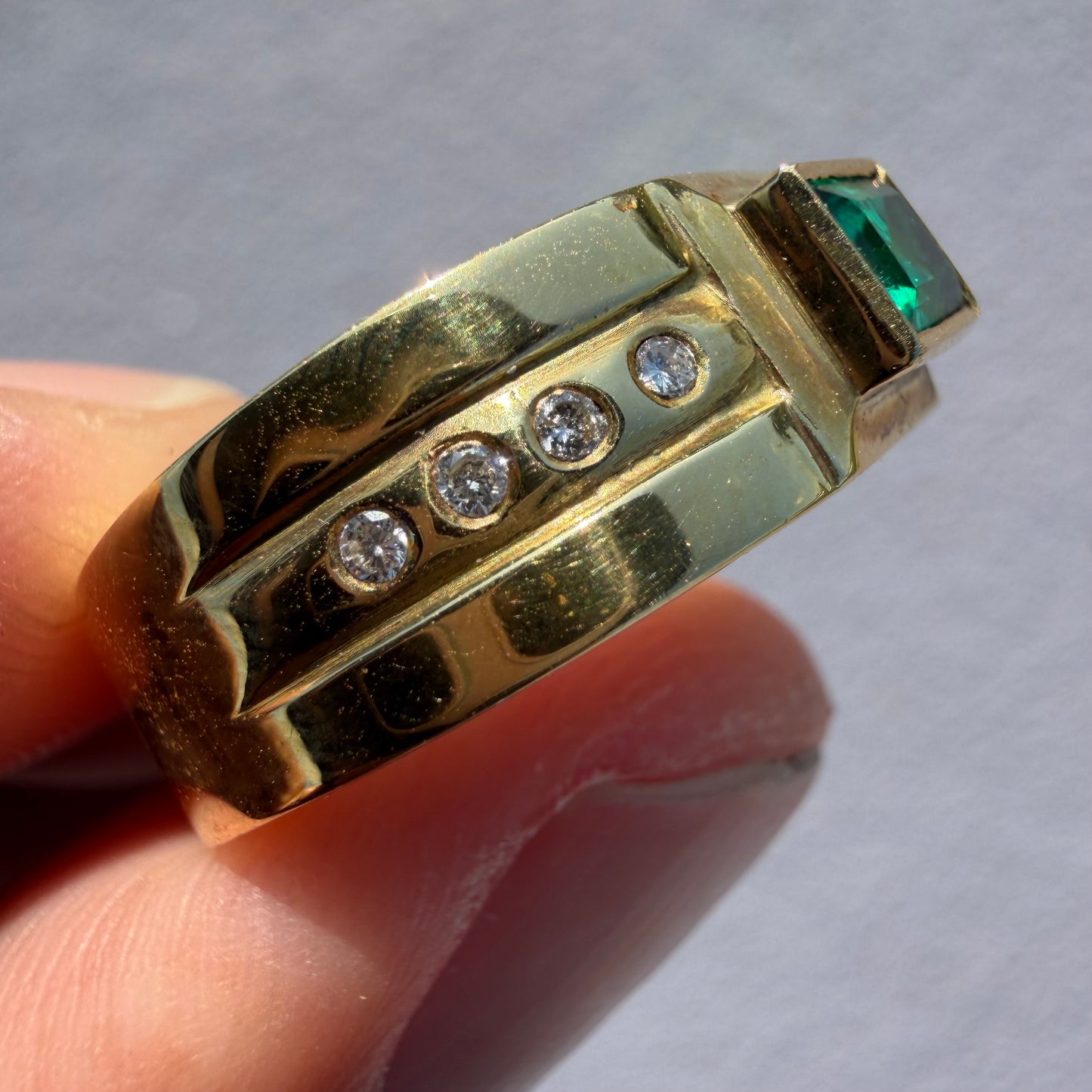 1980’s New Old Stock Solid 18k Yellow Gold 1.0ctw Natural Columbian Emerald and VS Diamond Ring (7)
