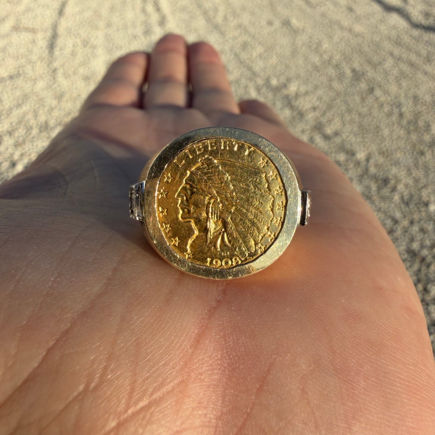 Vintage Solid 14k Yellow Gold Natural Diamond 1908 Indian Head $2.50 Coin Ring (12)
