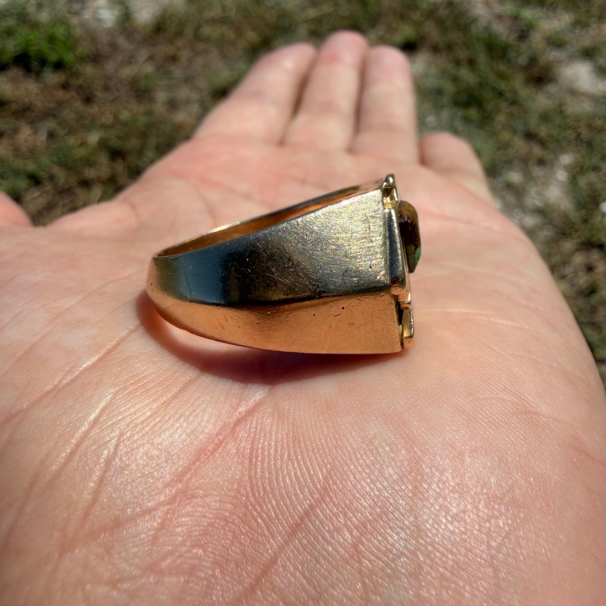 Mid-Century Solid 14k Yellow Gold Heavyweight Turquoise Thunderbird Signet Ring (11.5)
