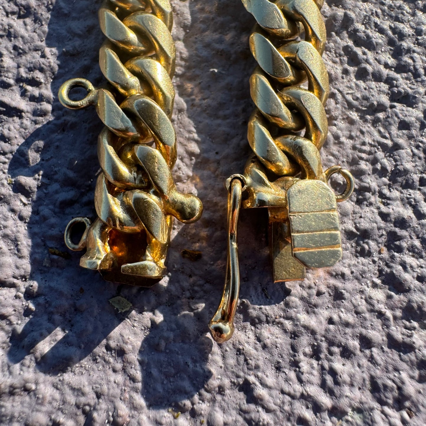 Mid-Century Solid 18k Yellow Gold Handmade Miami Cuban Link Charm Bracelet (7.25”)