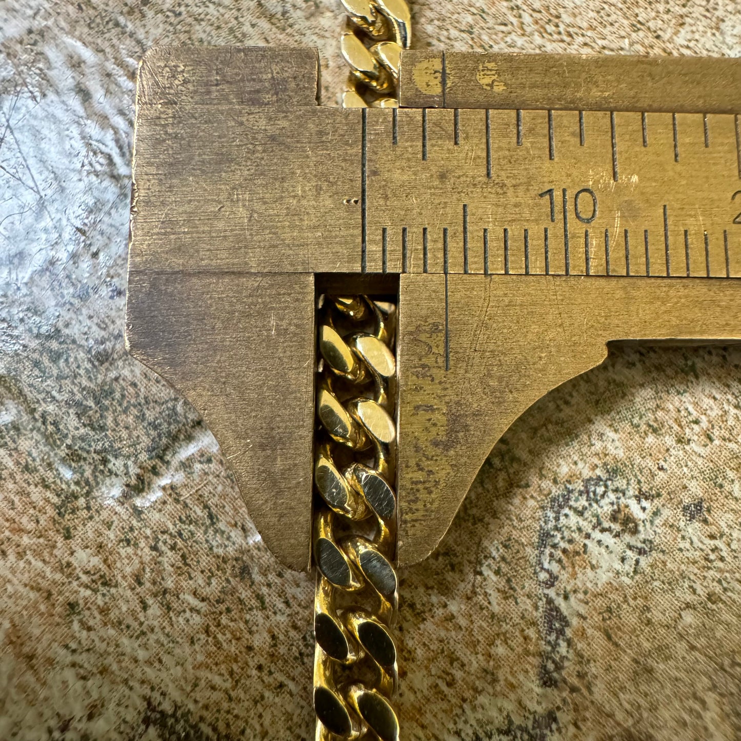 Solid 14k Yellow Gold Cuban Link Bracelet (7.5”)