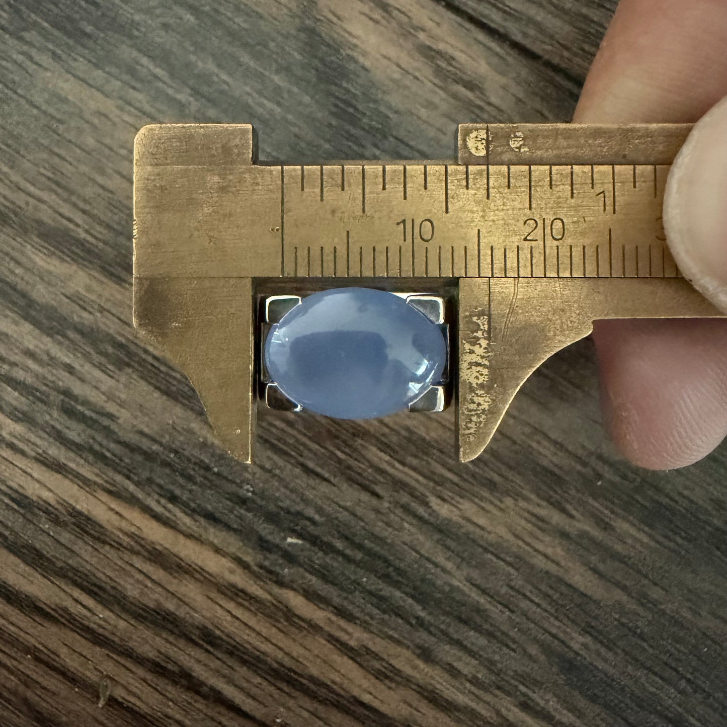 1999 Cartier Solid 18k White Gold Tankissme Chalcedony Ring (8)