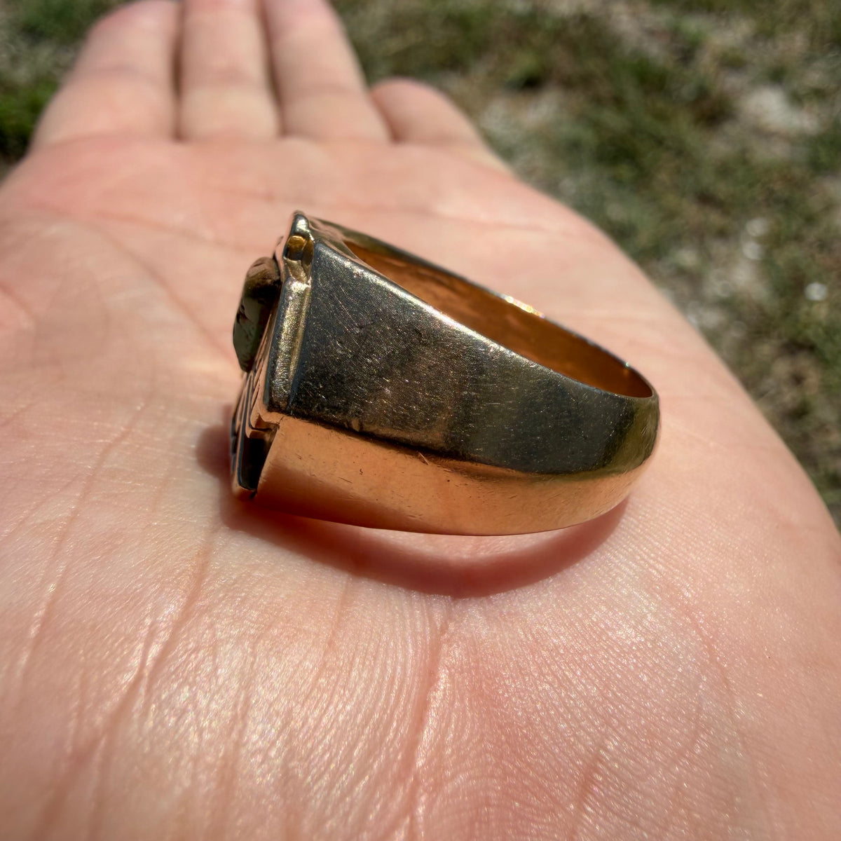 Mid-Century Solid 14k Yellow Gold Heavyweight Turquoise Thunderbird Signet Ring (11.5)