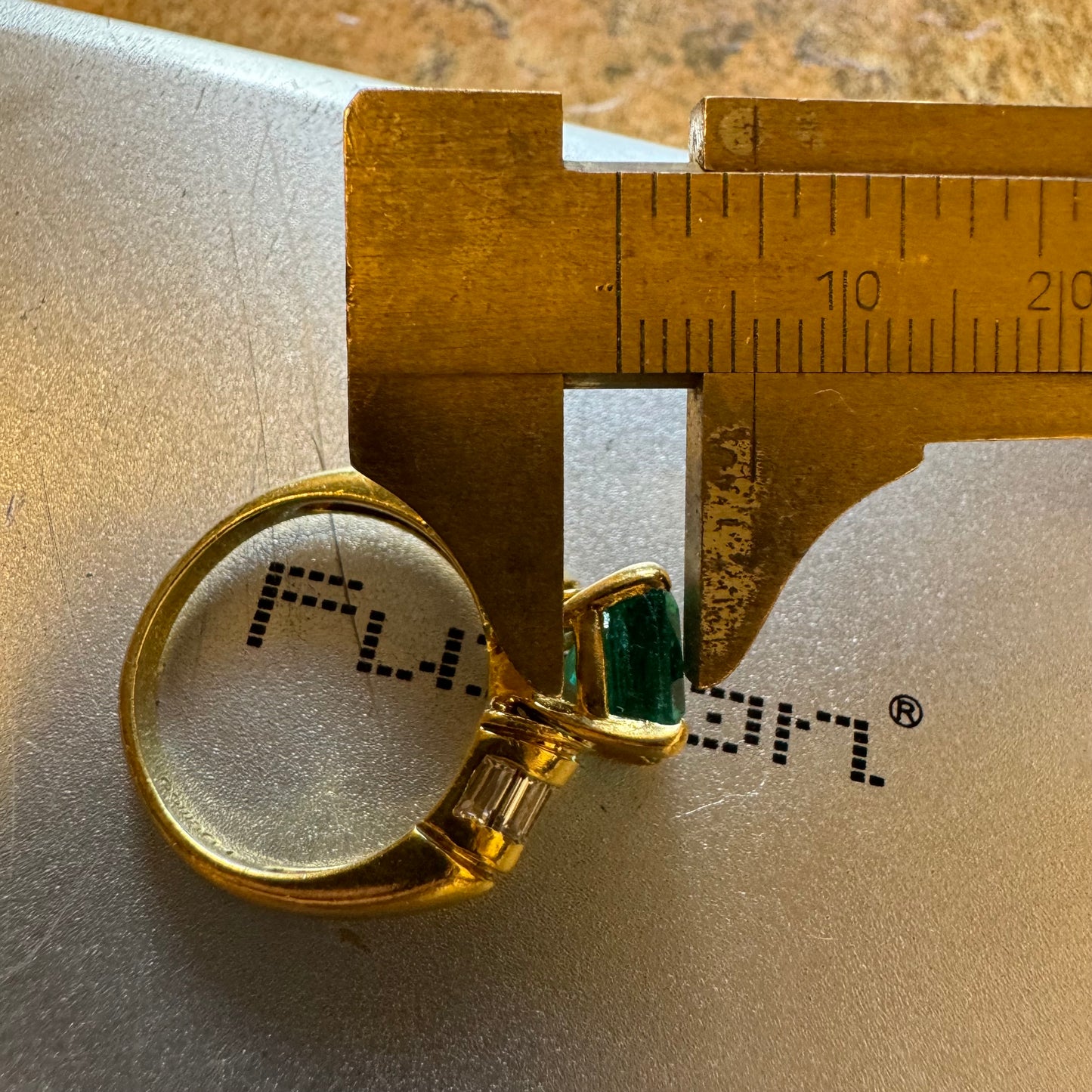Vintage 4.0ct Emerald 18k Yellow Gold Natural .50ctw Baguette Diamond Ring (7.25)