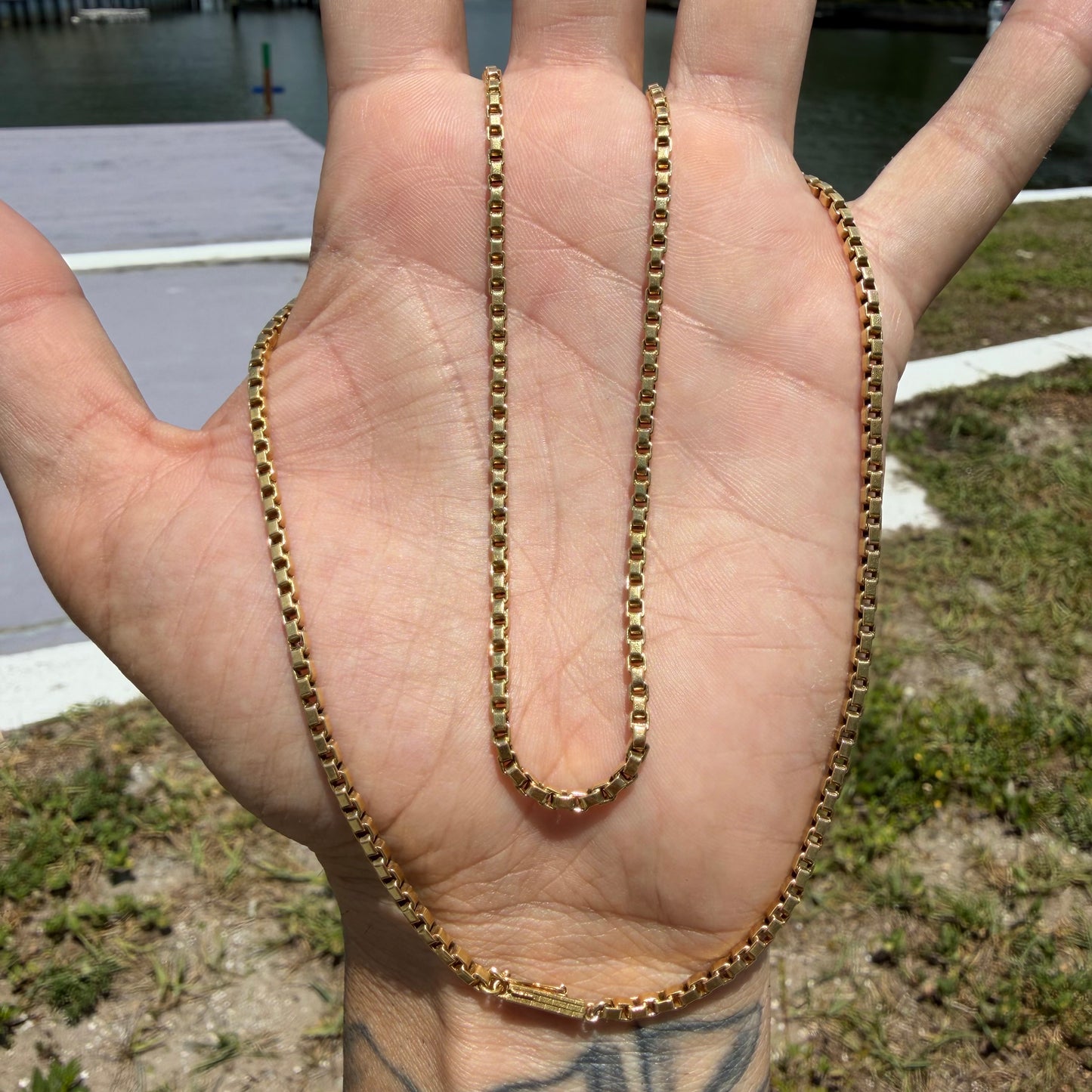 Vintage Solid 18k Yellow Gold Heavyweight Venetian Box Link Necklace (22”)