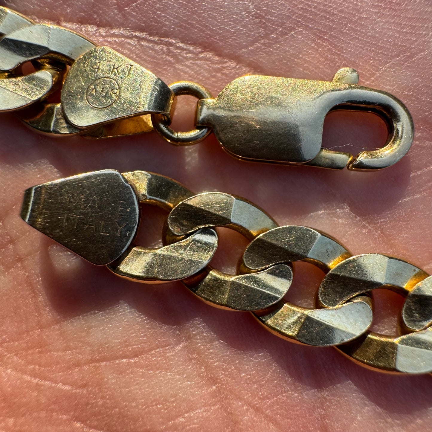 Vintage Solid 14k Yellow Italian Gold Beveled Edge Cuban Link Bracelet (8.5”)
