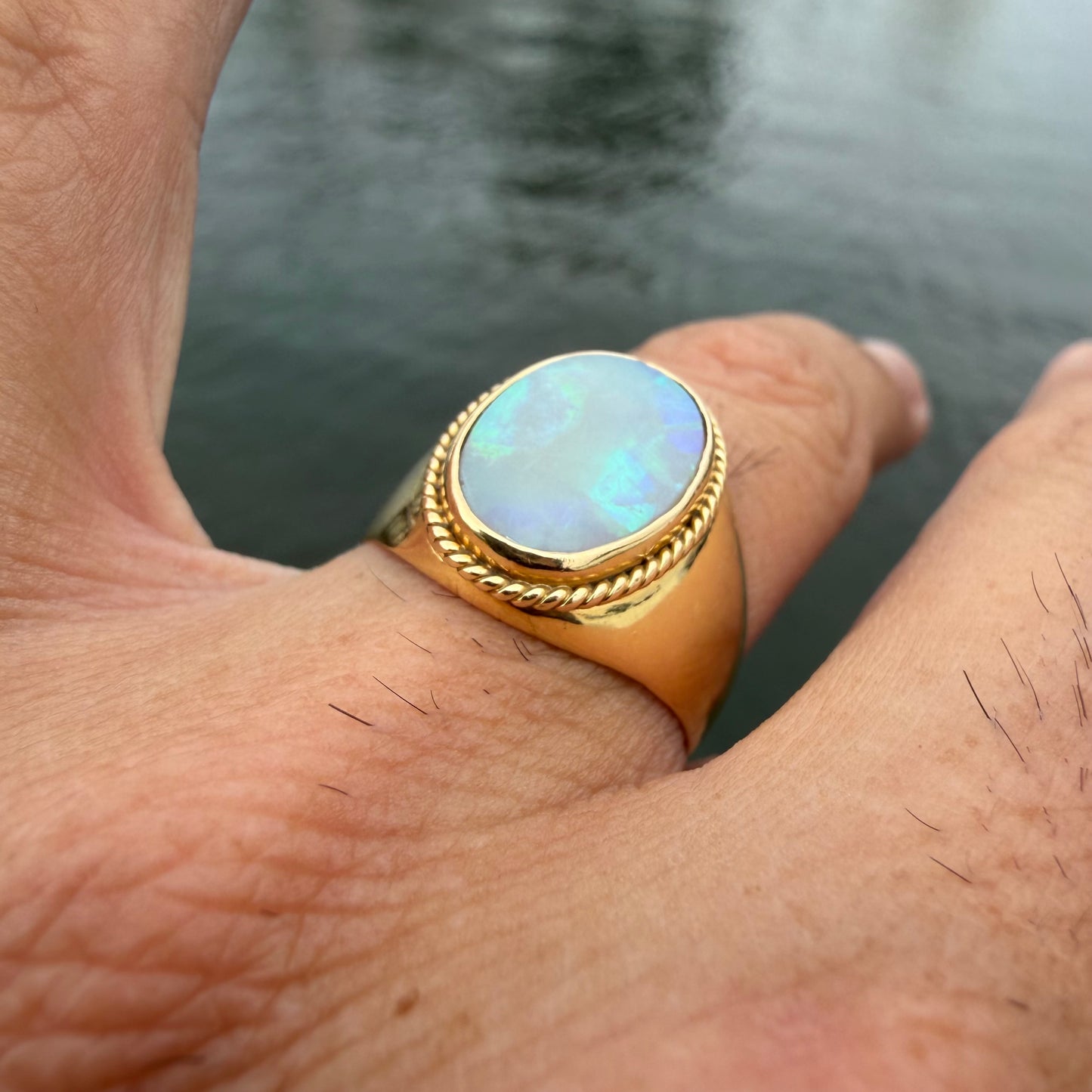 Vintage Solid 18k Yellow Gold Large Australian Opal Signet Ring (8)