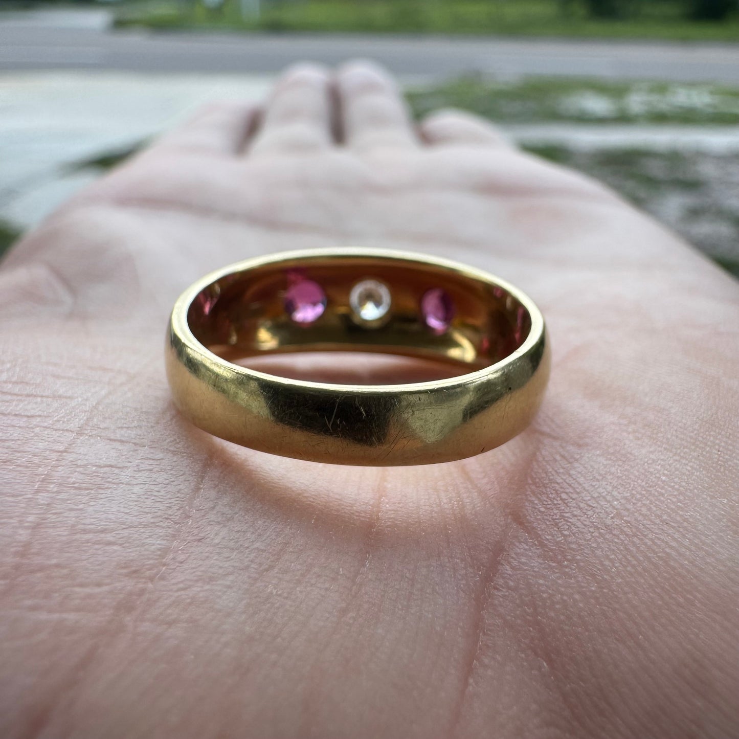 Pre-1950 Solid 18k Italian Yellow Gold .75ctw Natural Diamond And Ruby Trilogy Donut Ring (9)
