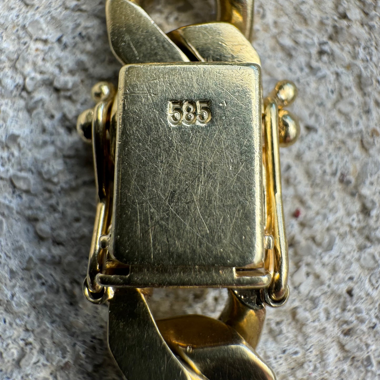 Old School Vintage Solid 14k Yellow Gold Blocked Cuban Link Bracelet (7.75”)