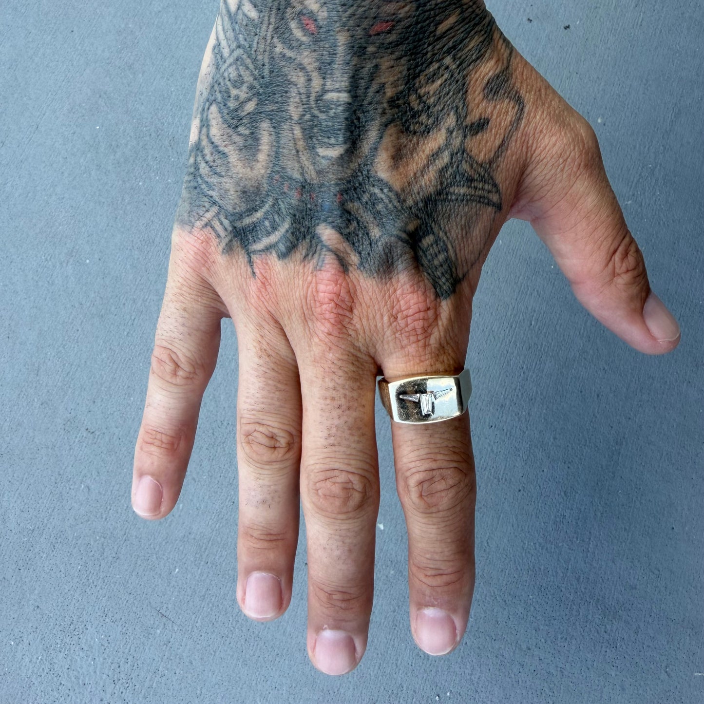 Vintage Custom Made Solid 14k Yellow Gold .50ctw VS+ Natural Diamond Trilogy Longhorn Signet Ring (12.5)