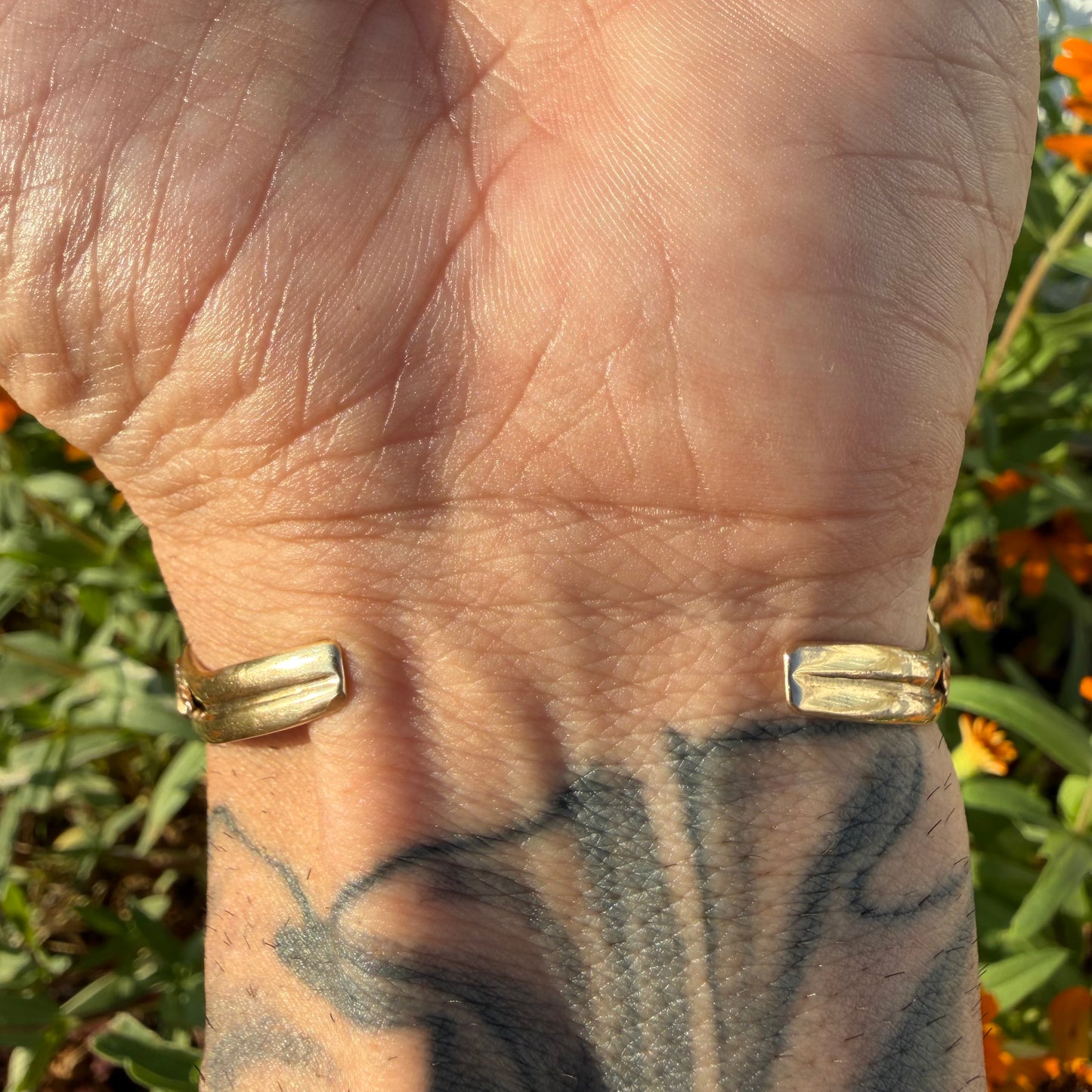 Vintage Solid 14k Yellow Gold Navajo Artist Signed Justin Morris Kingman Turquoise Cuff (6”-7”)