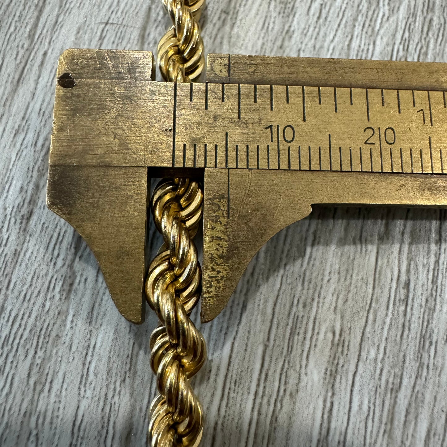Vintage Italian 18k Yellow Gold Classic Braided Rope Chain Necklace (20”)