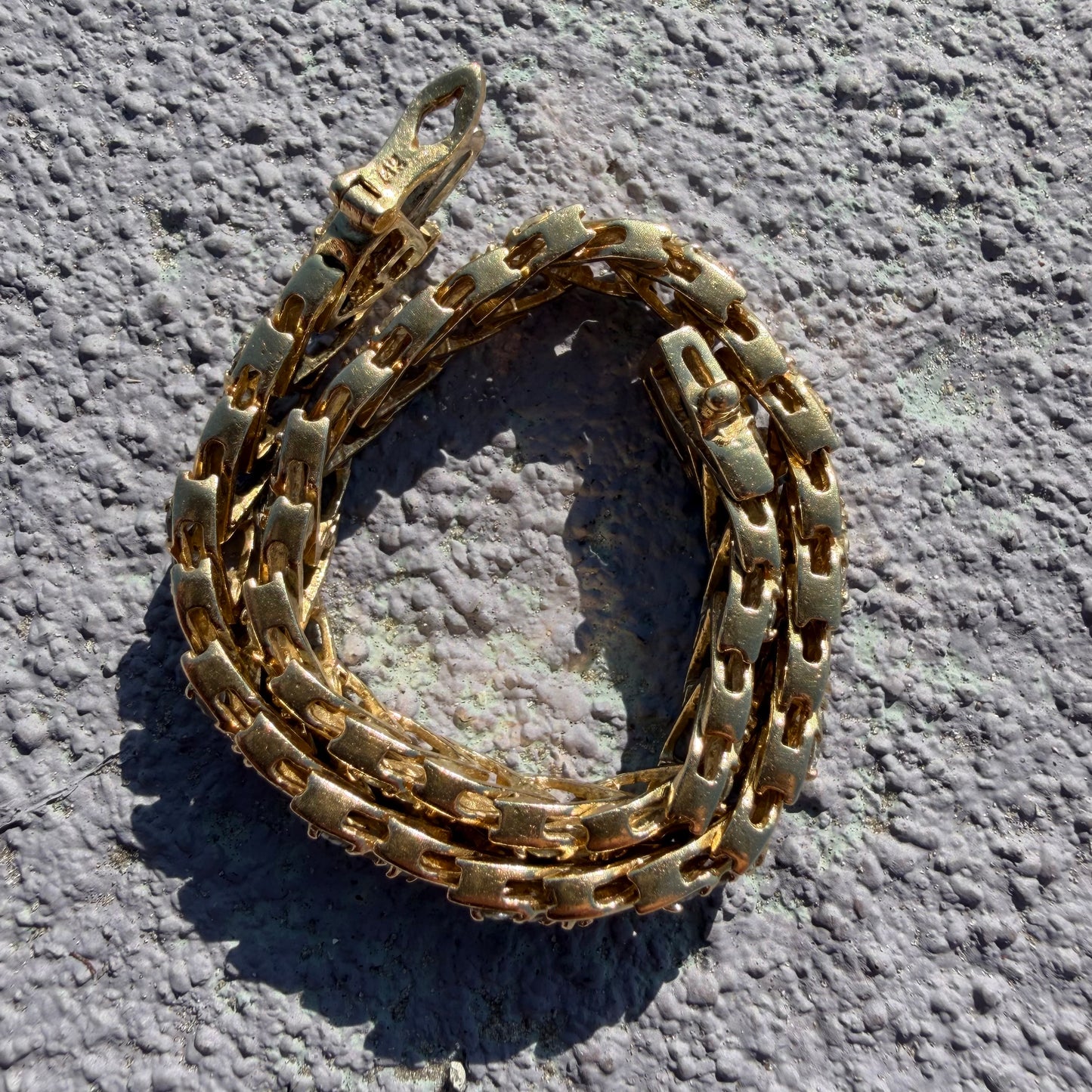 Vintage Solid 14k Yellow Gold 4.0ctw Natural Diamond Encrusted Chevron Link Bracelet (7.25”)