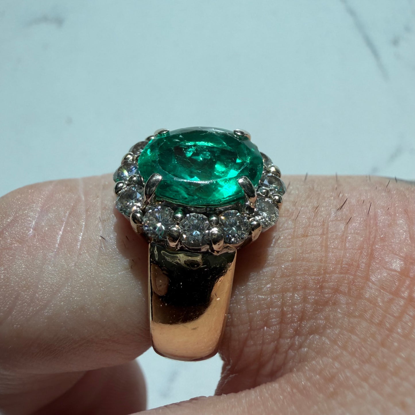 Vintage Solid 18k Yellow Gold 4.0ctw Natural Emerald Solitaire VS Diamond Halo Ring (6)