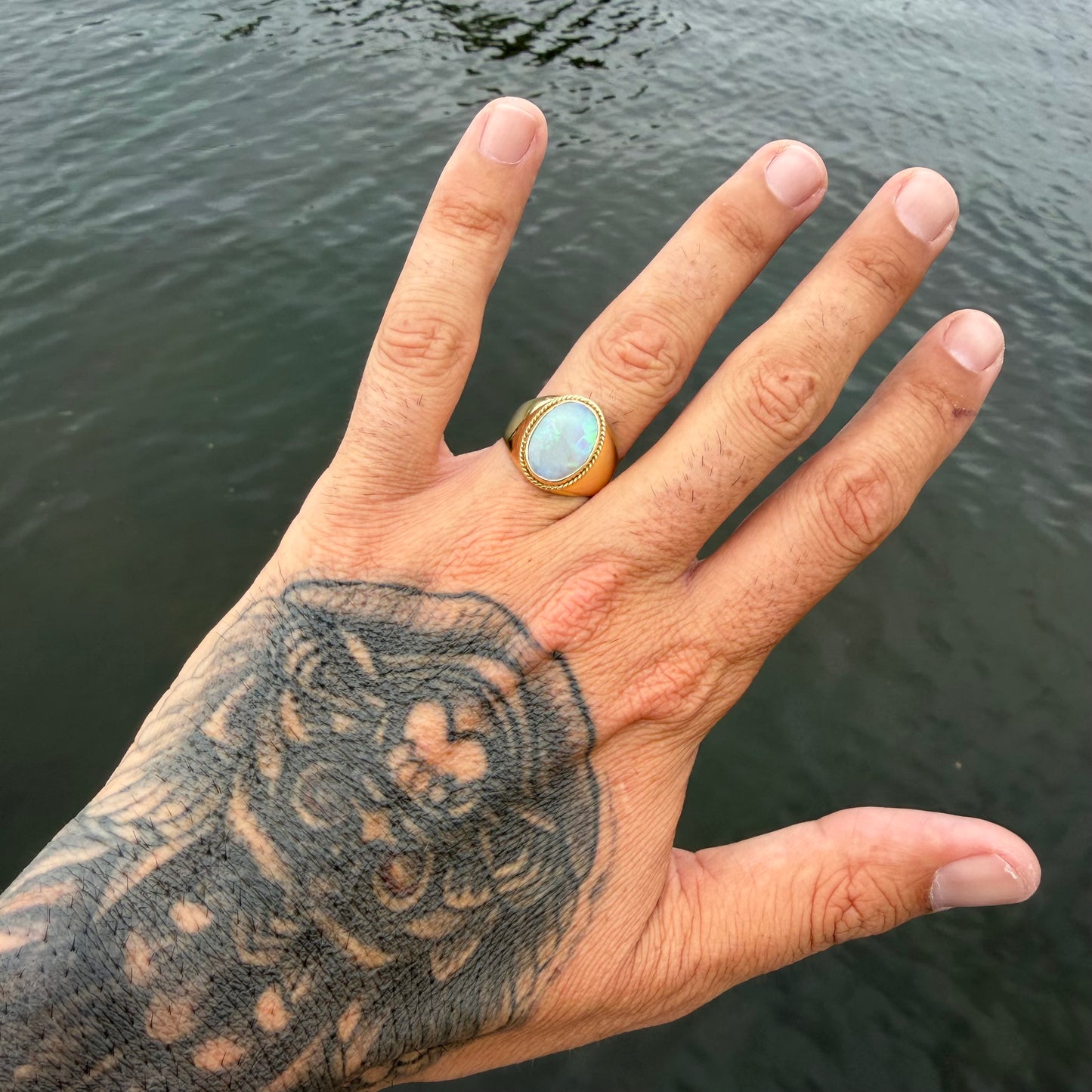Vintage Solid 18k Yellow Gold Large Australian Opal Signet Ring (8)