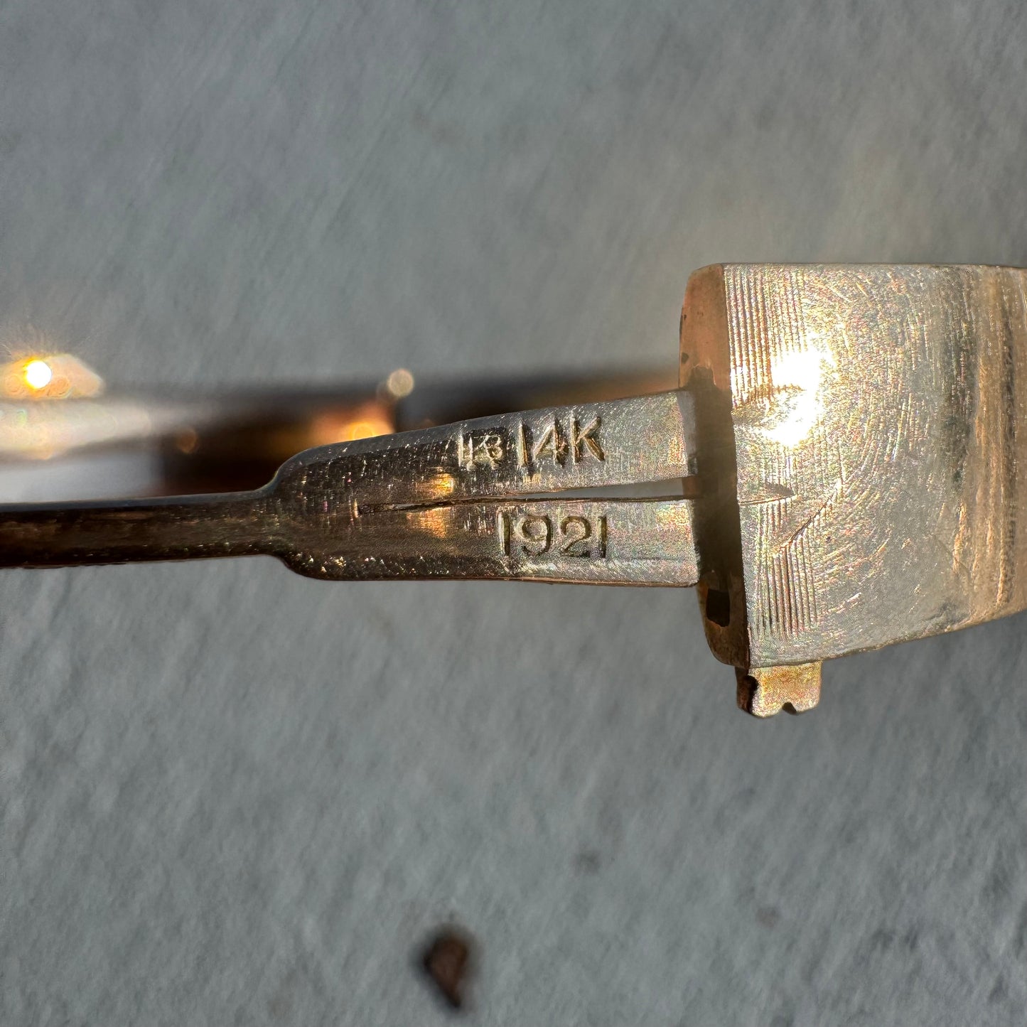 1921 Kaden Bros. 14k Yellow Gold Belt Buckle Bangle Bracelet (7.5”)