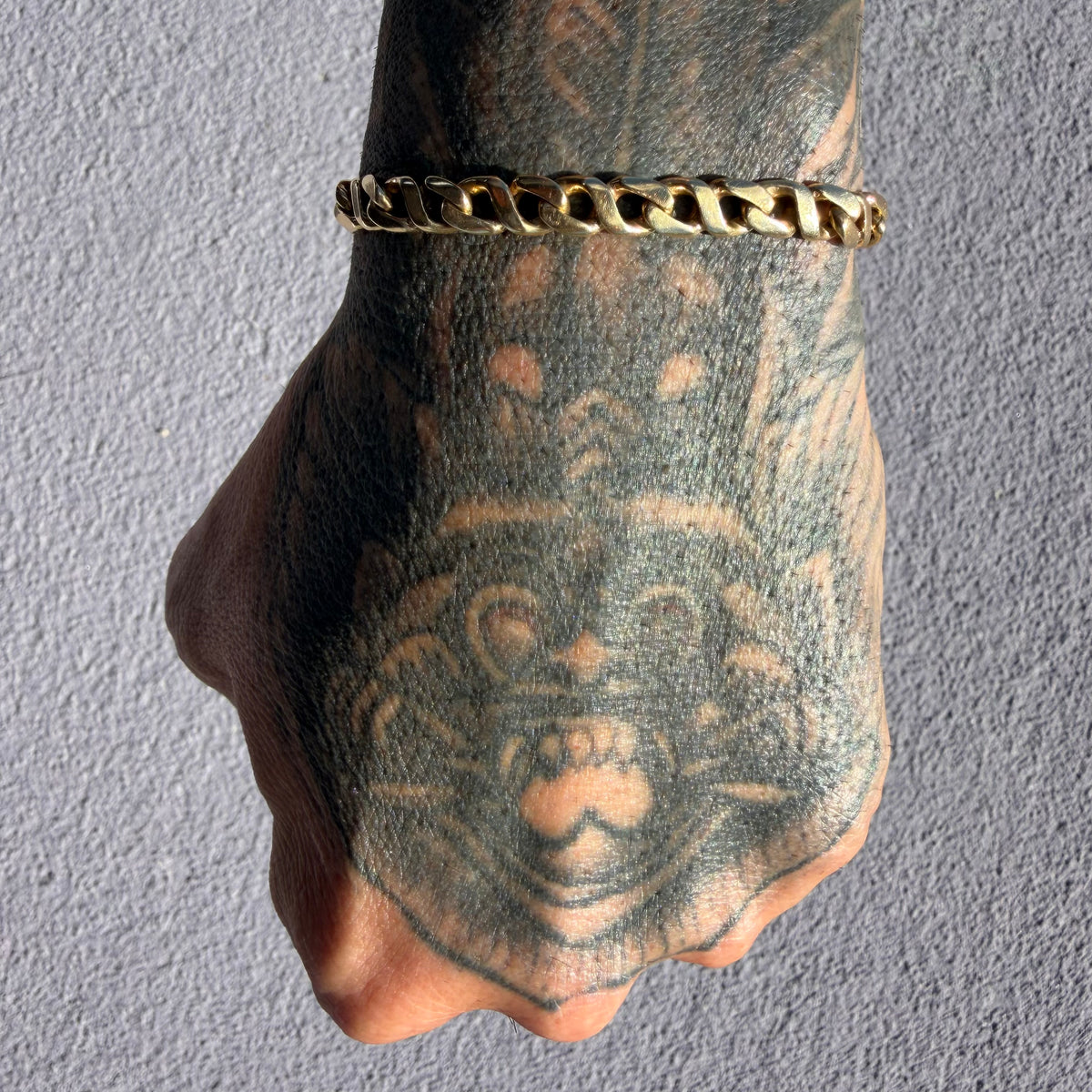 Vintage Solid 14k Yellow Gold Figure 8 Curb Link Bracelet (8.75”)