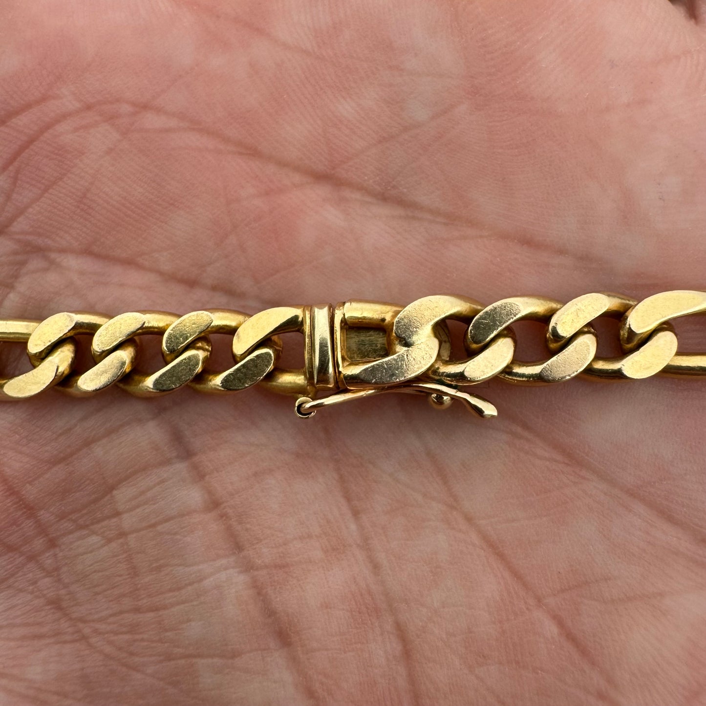 Circa 1970’s Solid 14k Italian Yellow Gold Curbed Figaro Link Necklace (23.5”)