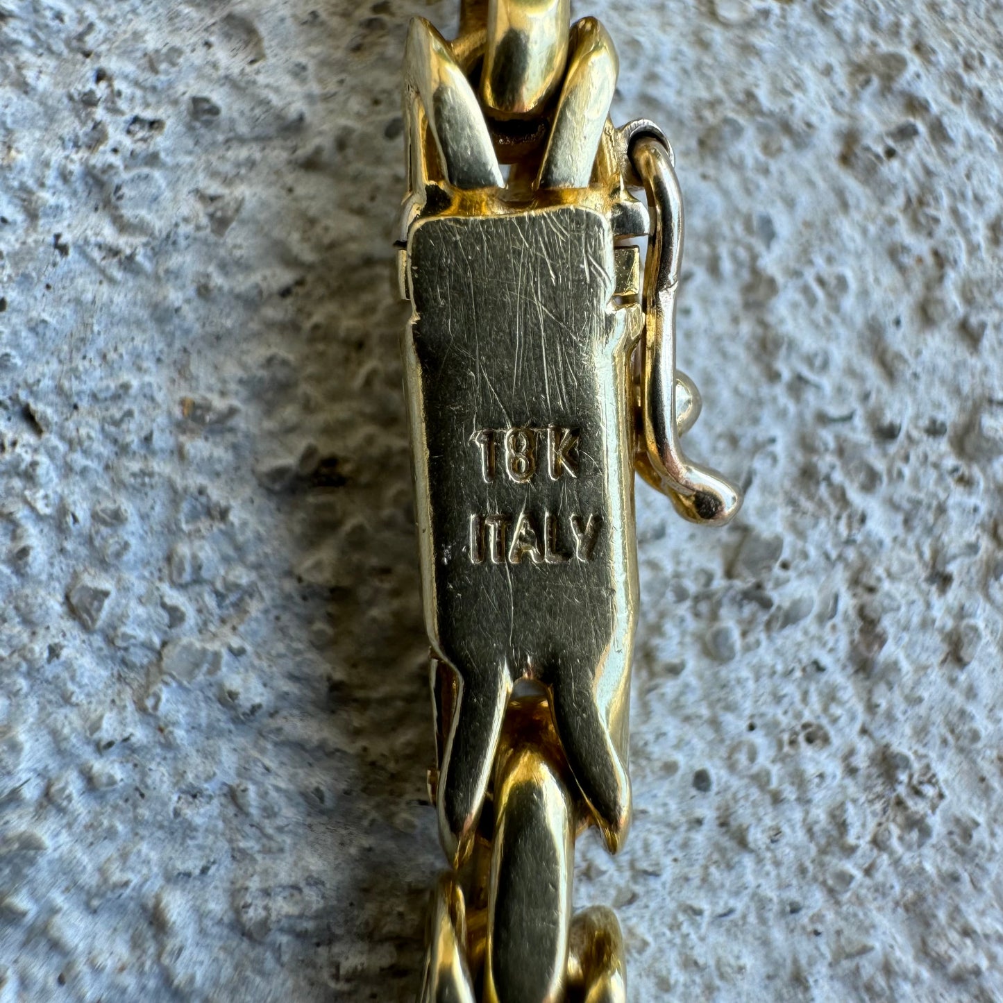 1970’s Solid 18k Yellow Gold Heavyweight Byzantine Link Necklace (18.25”)
