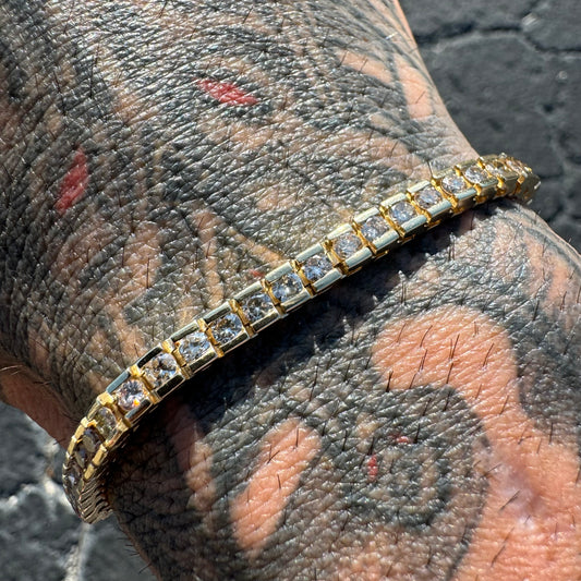 Vintage 14k Yellow Gold 4.25CTW Natural Channel Set Diamond Tennis Bracelet (7.5”)